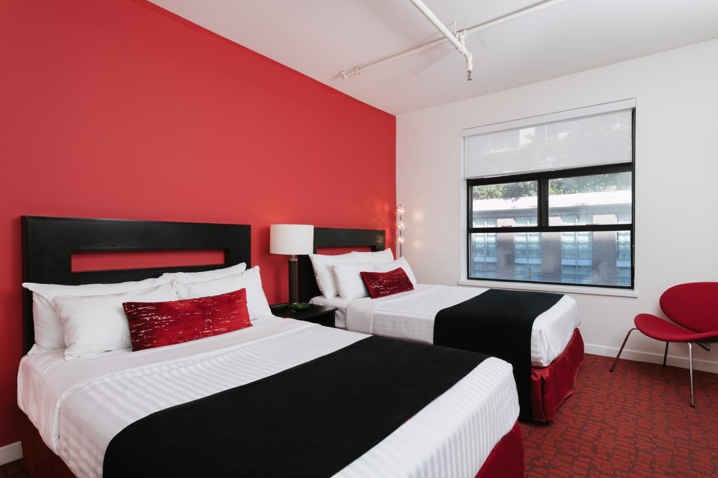 Standard Room, 2 Double Beds - Photo 1