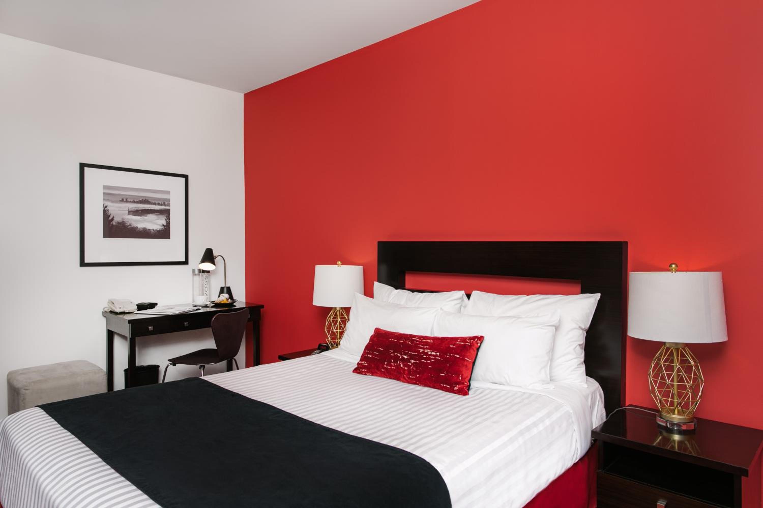 Standard Room, 1 Queen Bed - Photo 1