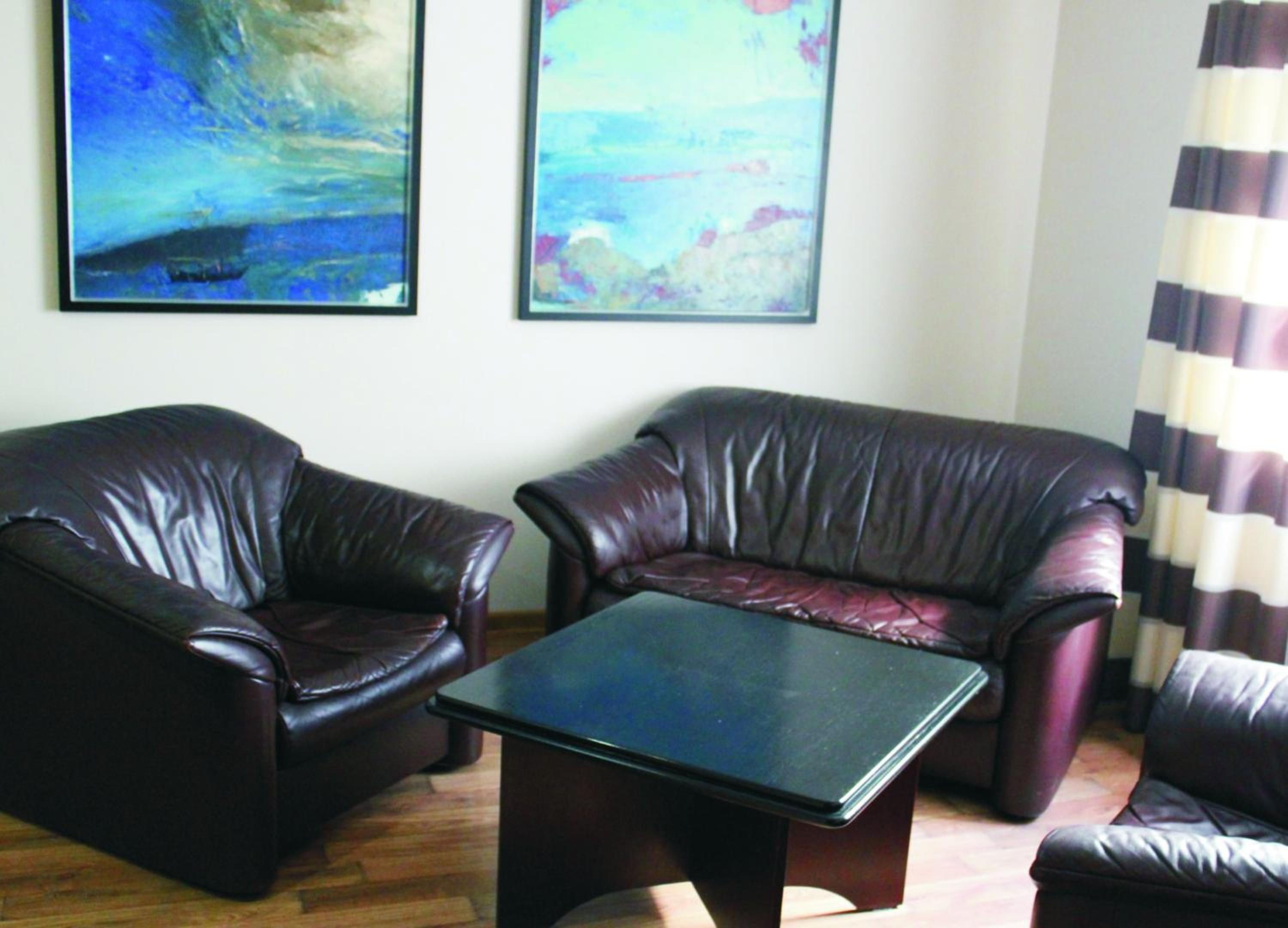 One-Bedroom Apartment photo 3