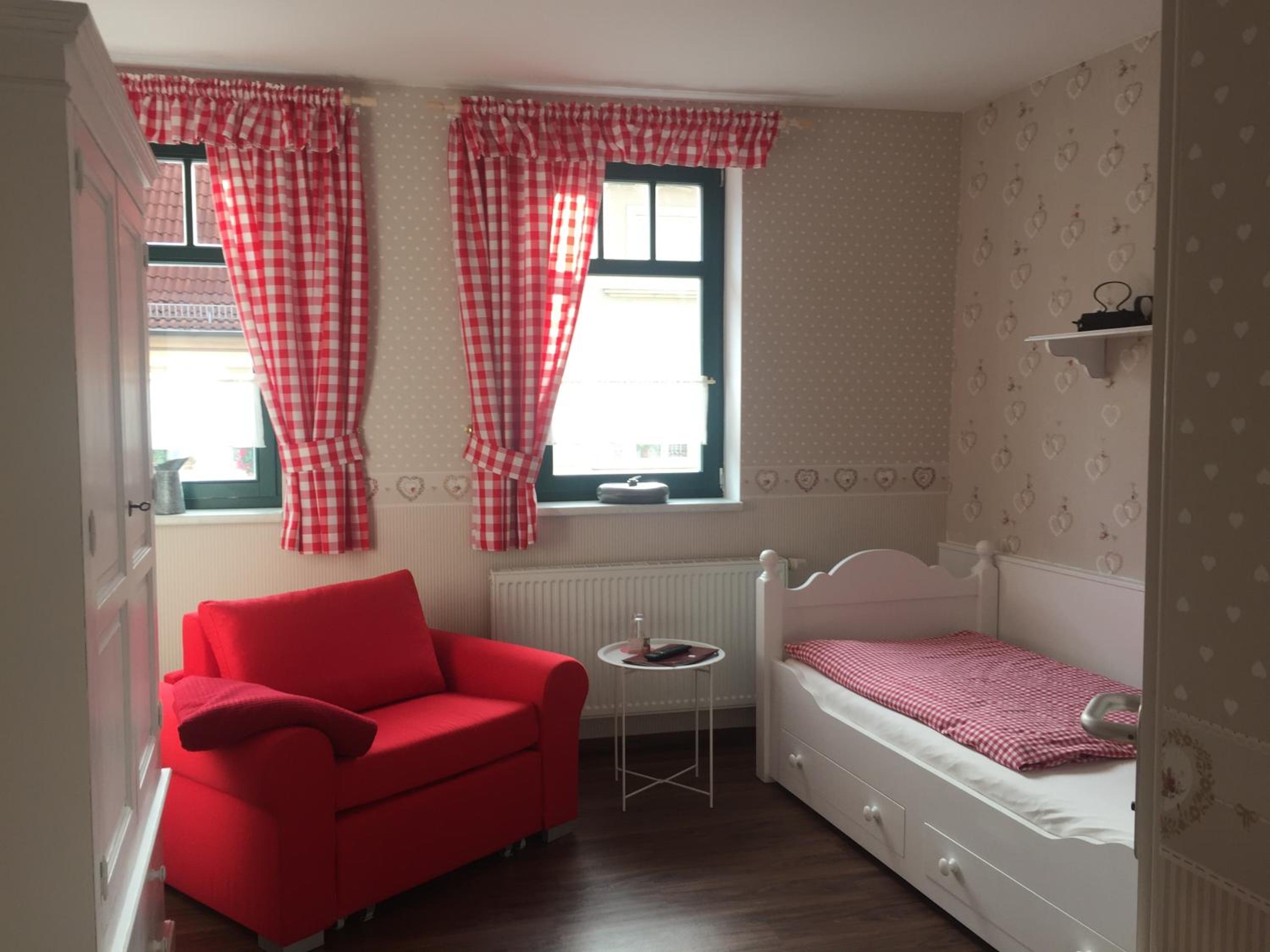 Single Room with Bathroom photo 1