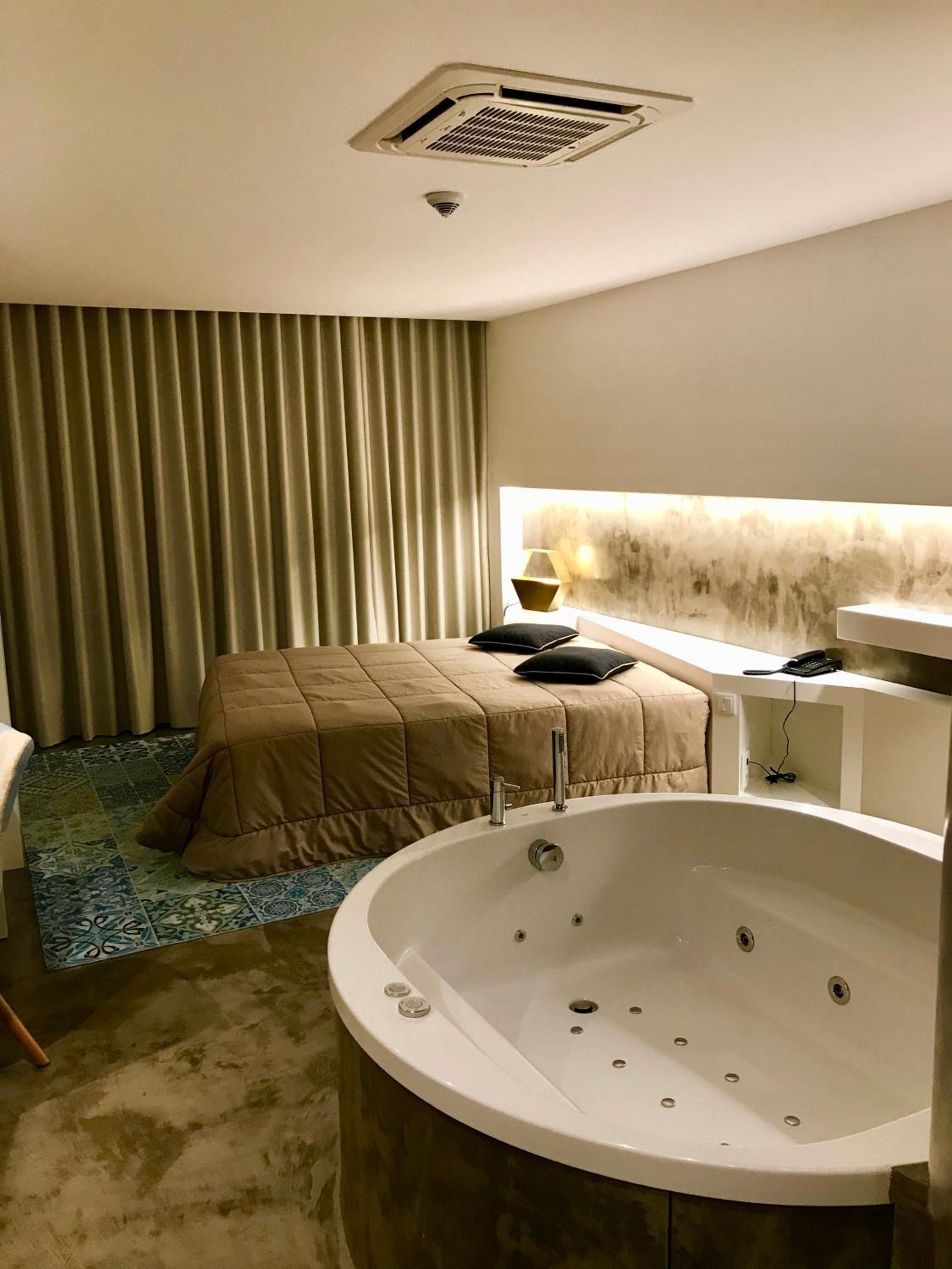 Deluxe Double Room with Spa Bath
