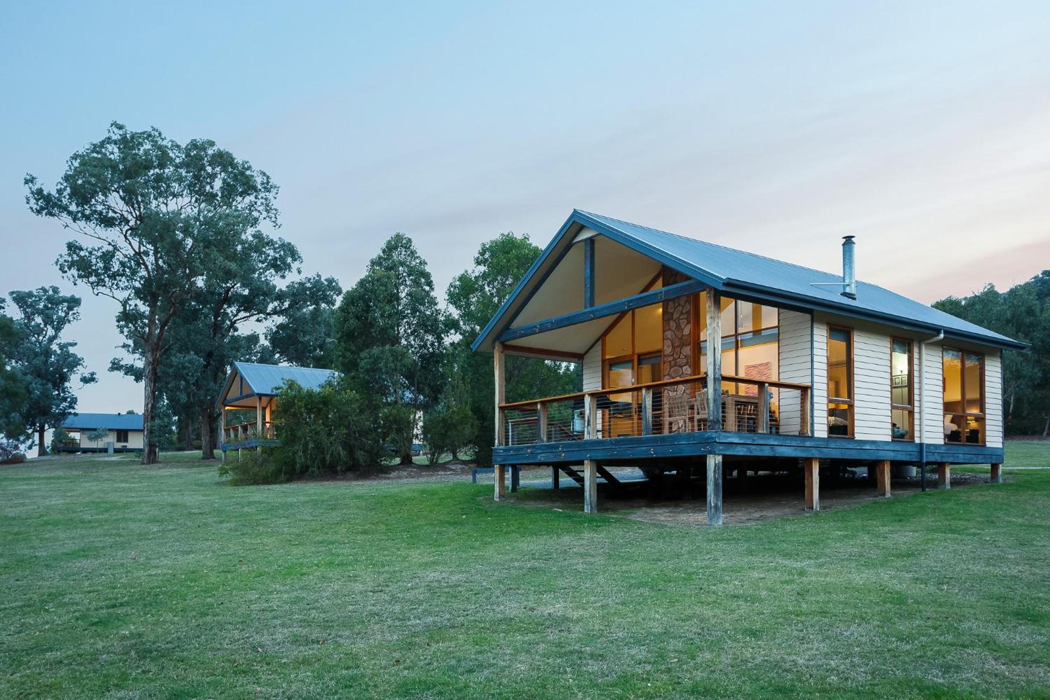 Deluxe Two-Bedroom Cottage - Photo 26