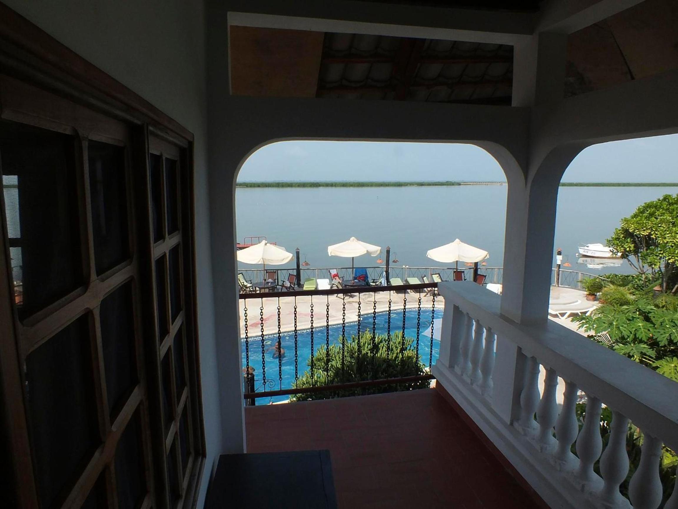 Deluxe Double or Twin Room photo 3