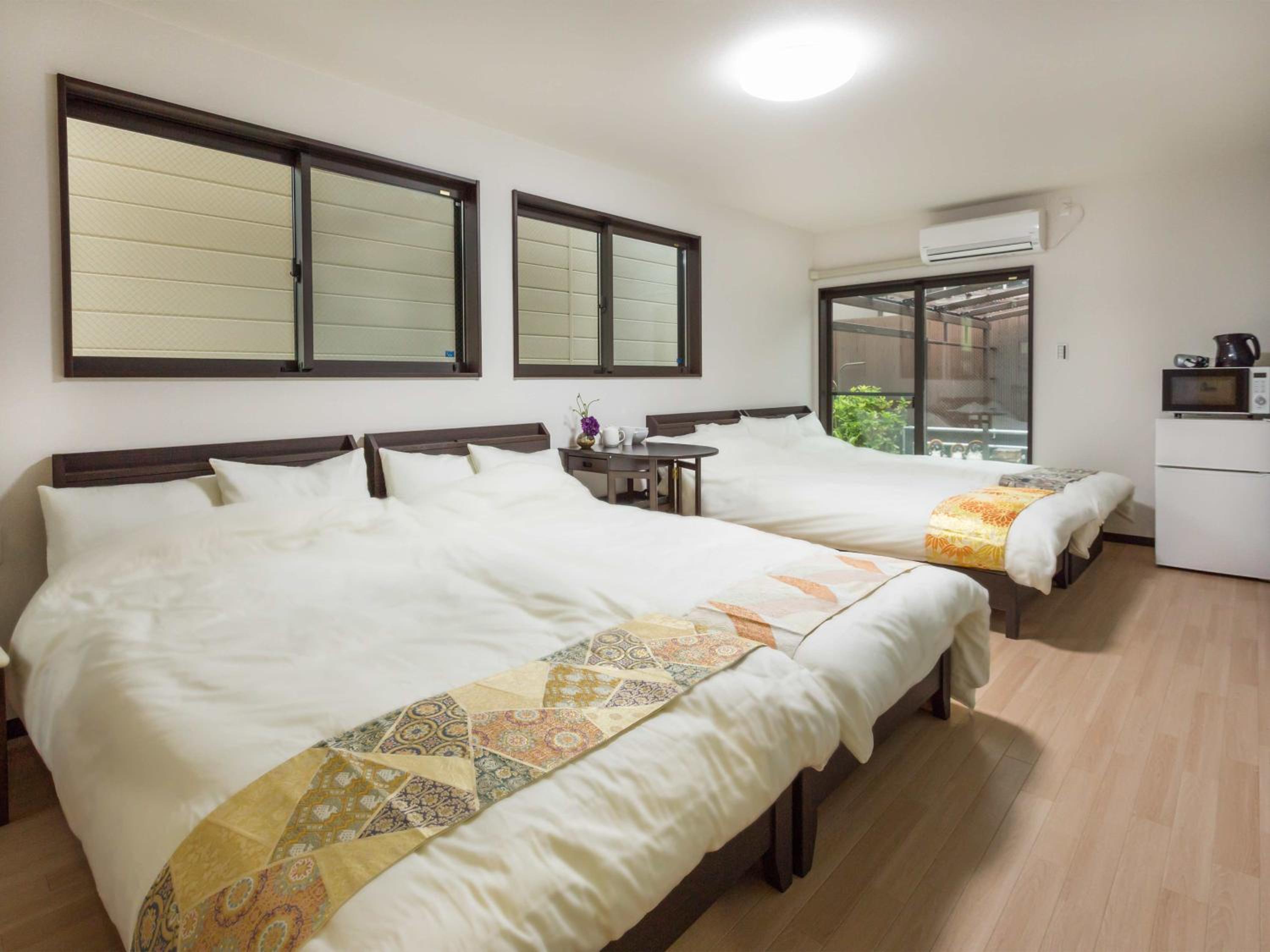 Triple Room with Terrace photo 1