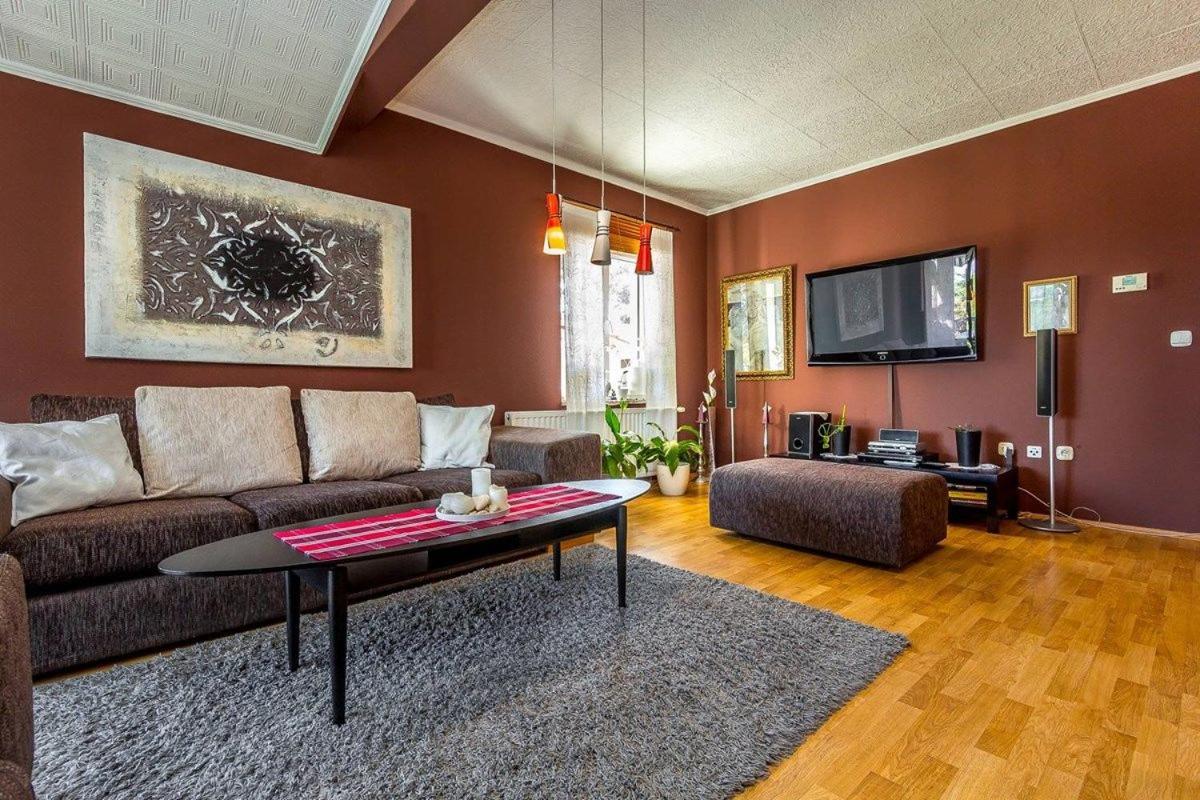 Deluxe Apartment photo 1
