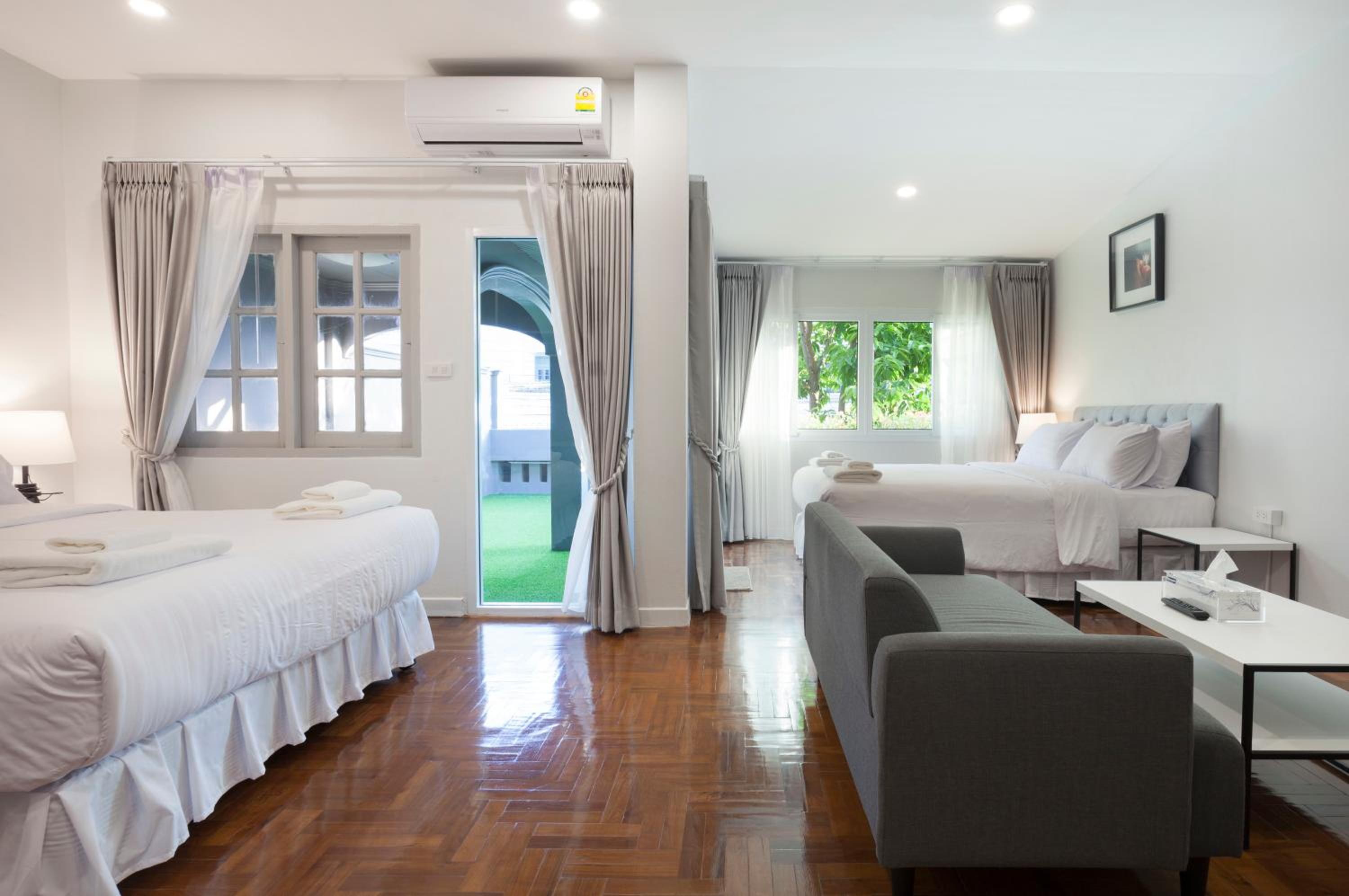 Premium Quadruple Room - Photo 2