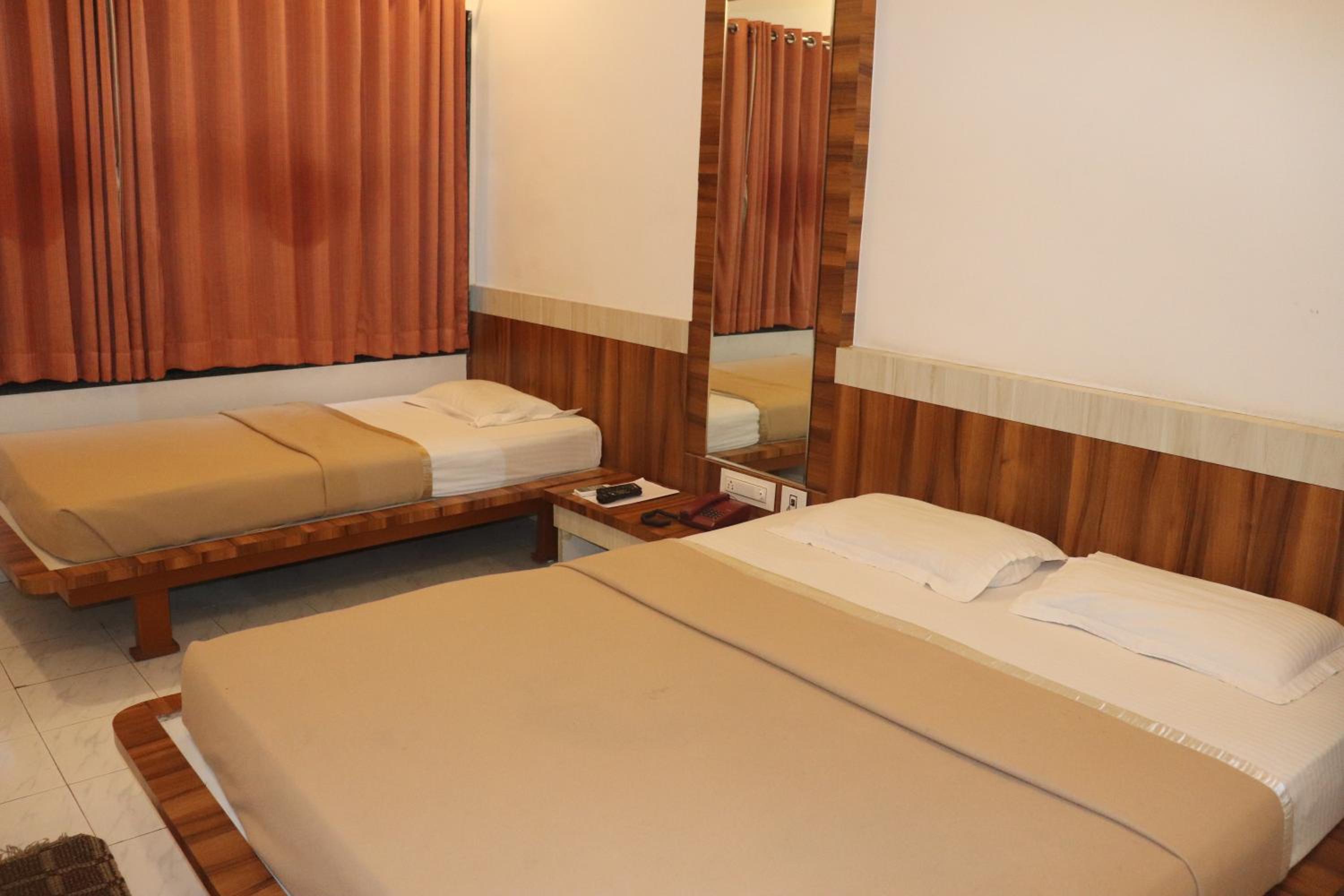 Standard Double or Twin Room photo 3