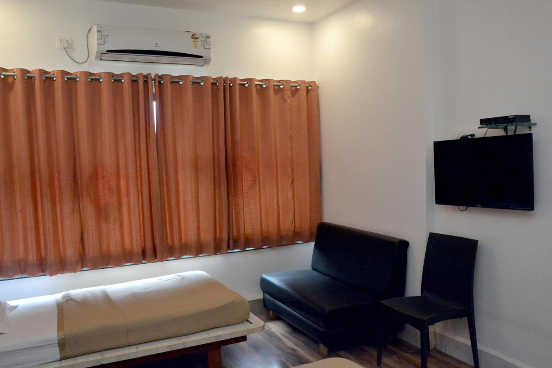 Standard Double or Twin Room photo 2