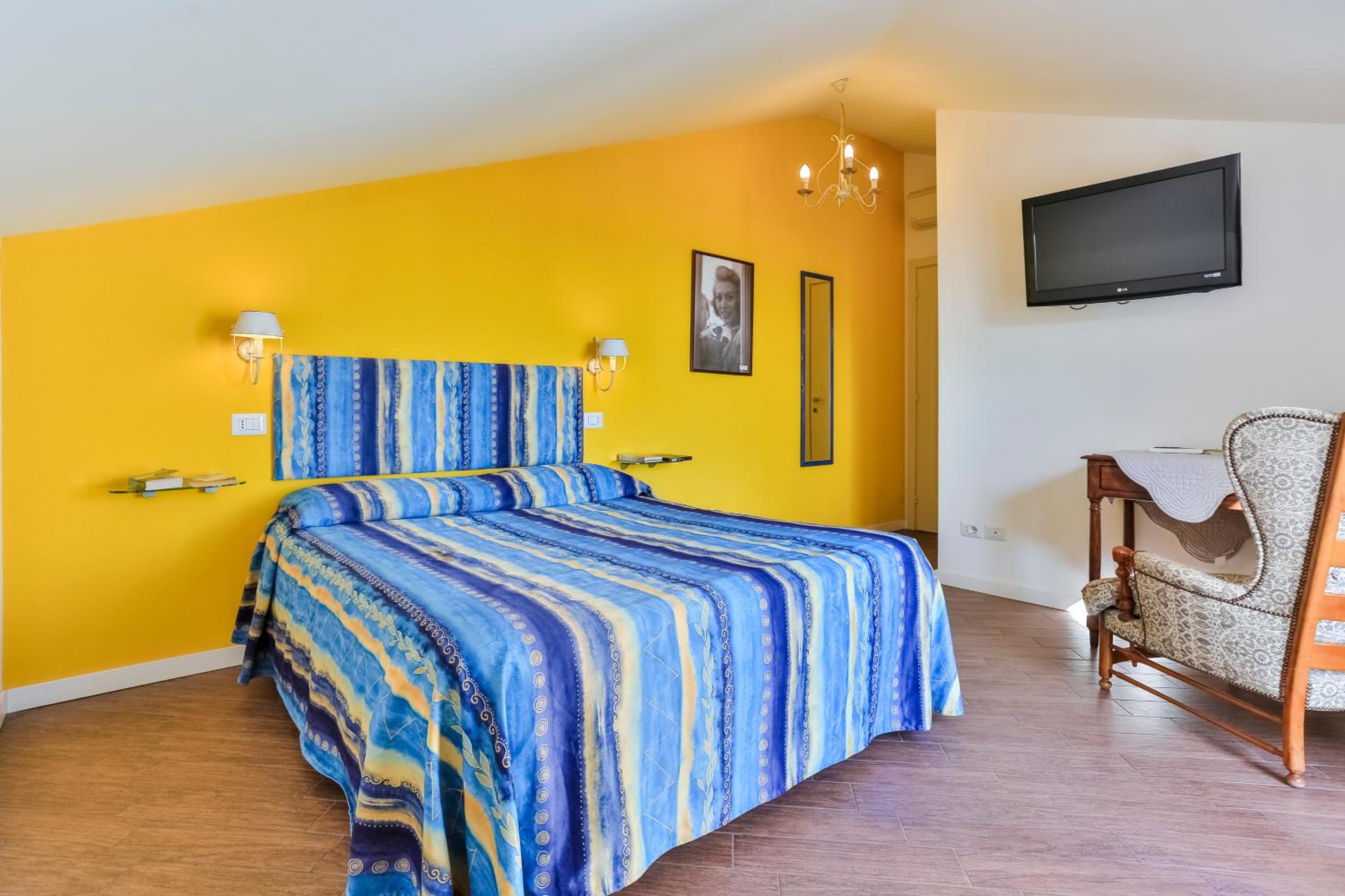 Queen Room with Sea View