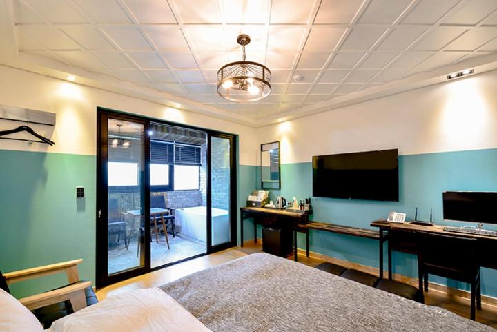 Double Room with Balcony photo 2