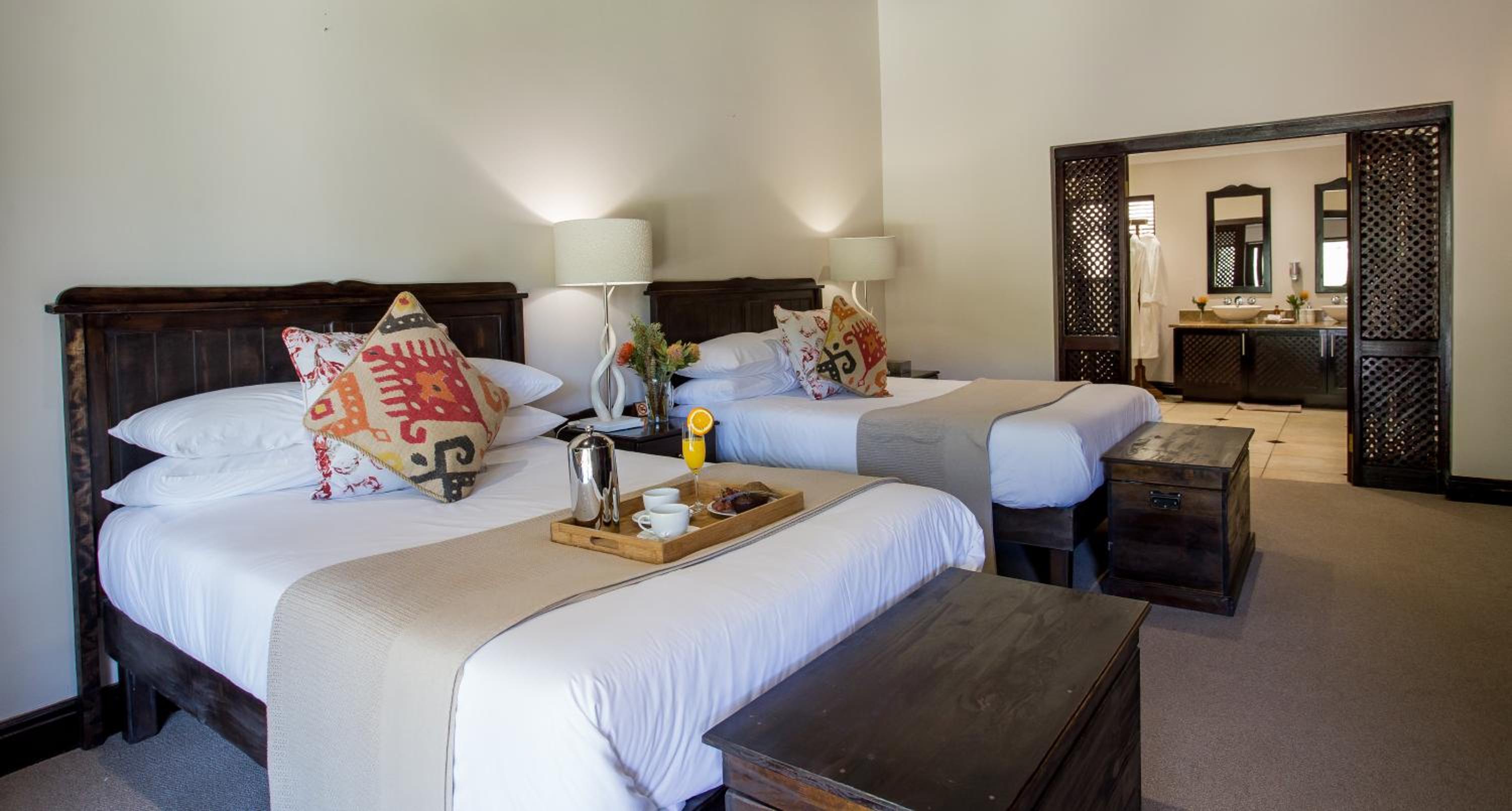 Deluxe Double or Twin Room with Mountain View - Photo 7