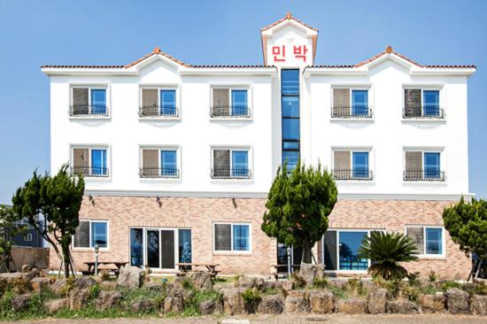 Standard Studio - Photo 17