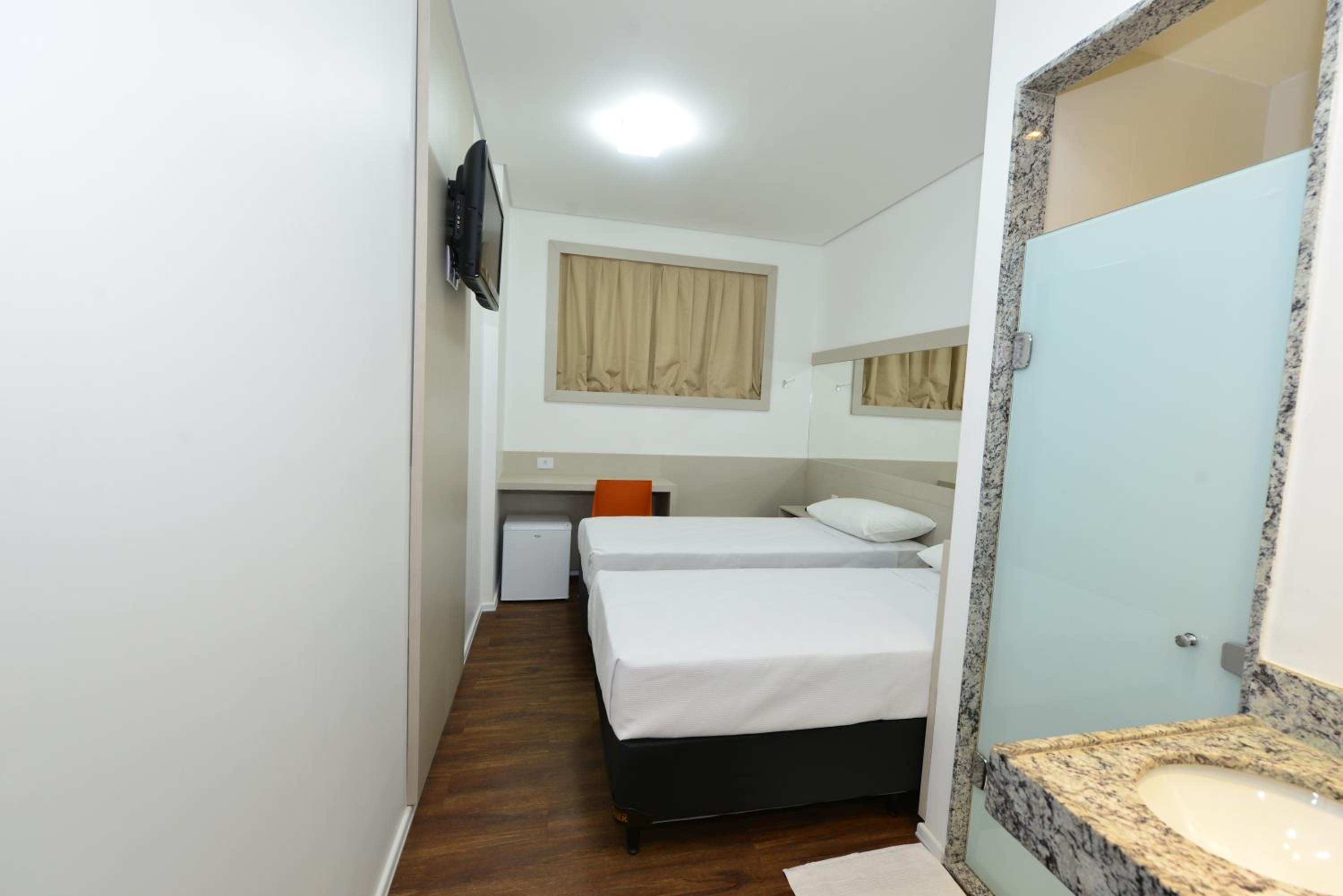 Budget Double Room photo 2