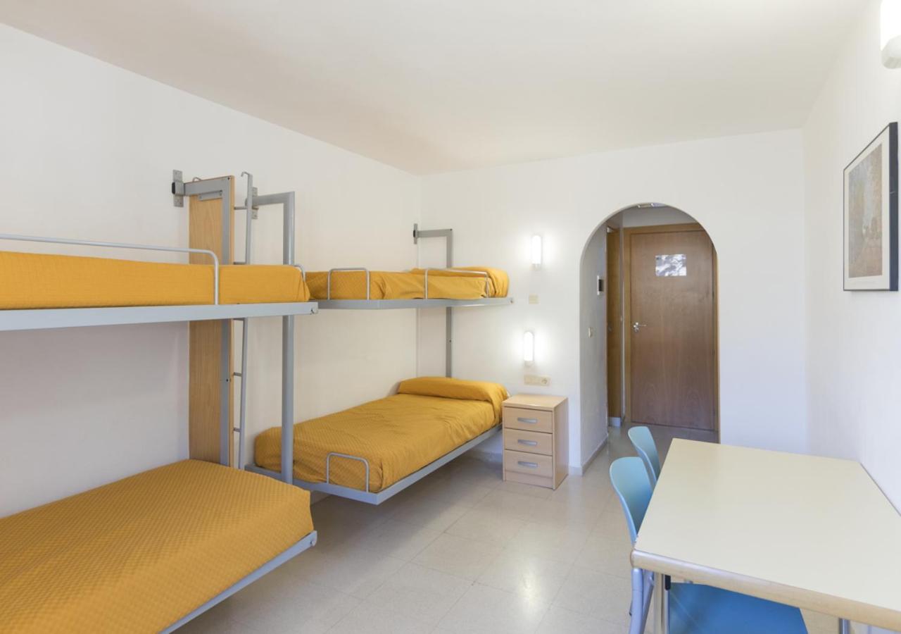 Habitación Cuádruple con Baño Privado