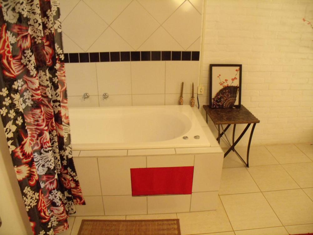 Deluxe Suite with Spa Bath photo 3