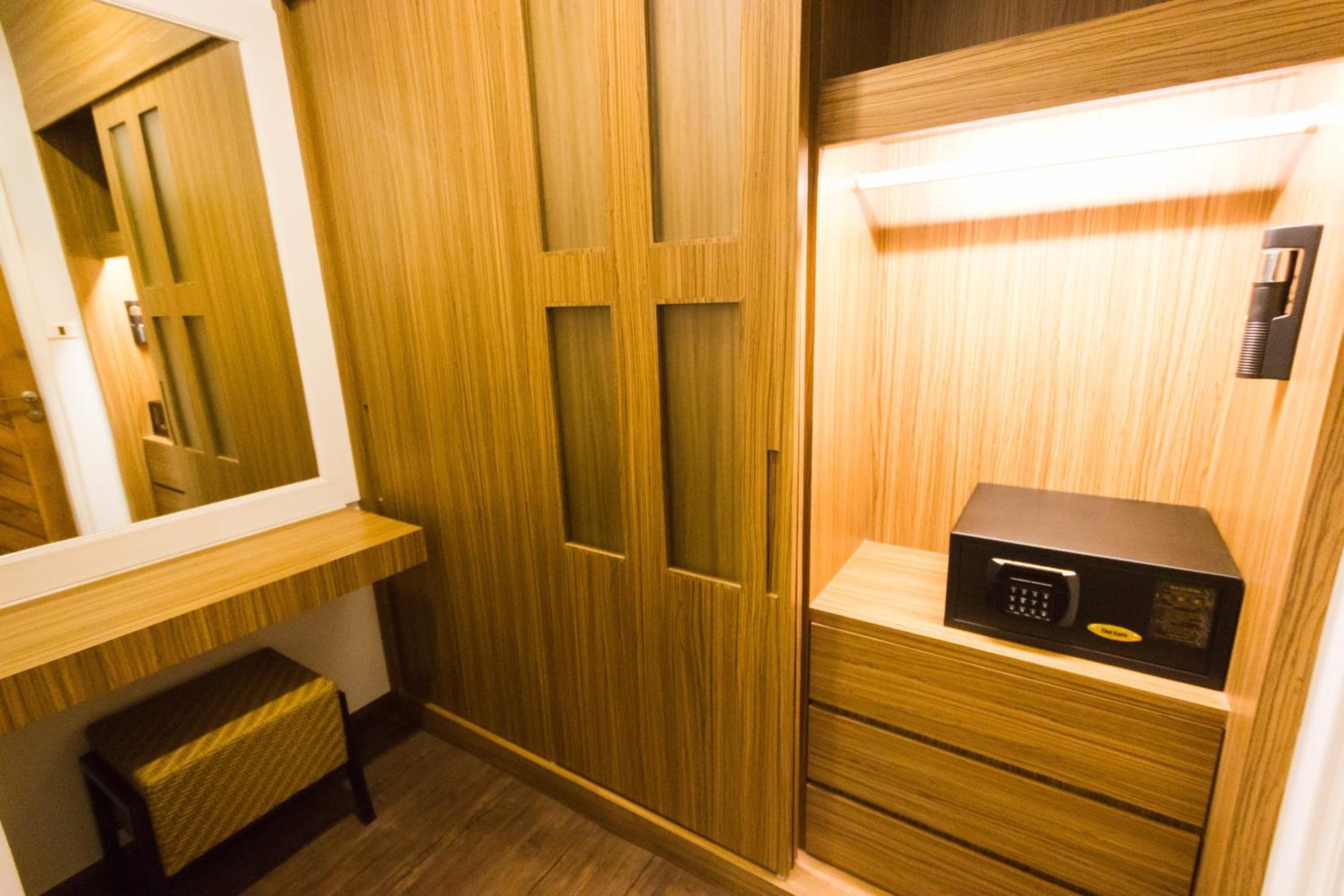 Superior King Room photo 2