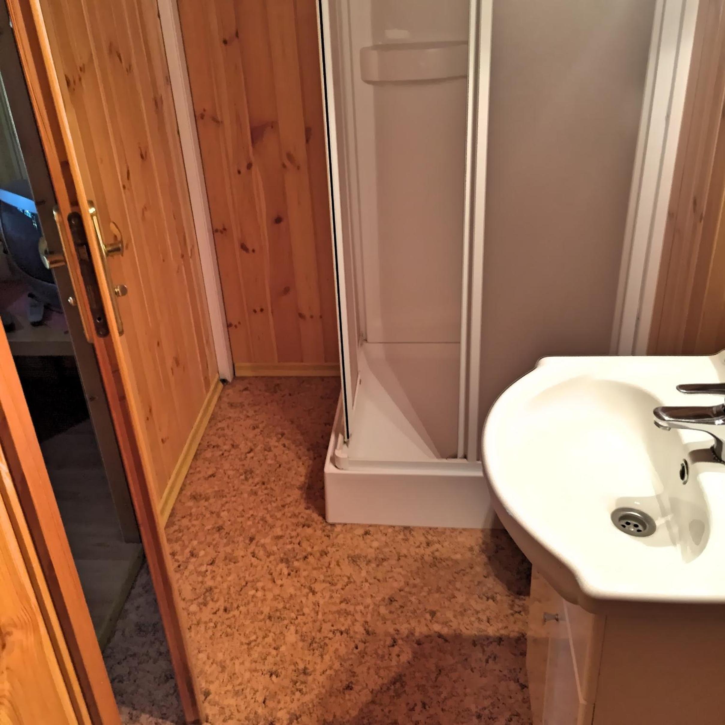 One-Bedroom Bungalow double bed or 2 twin beds photo 3