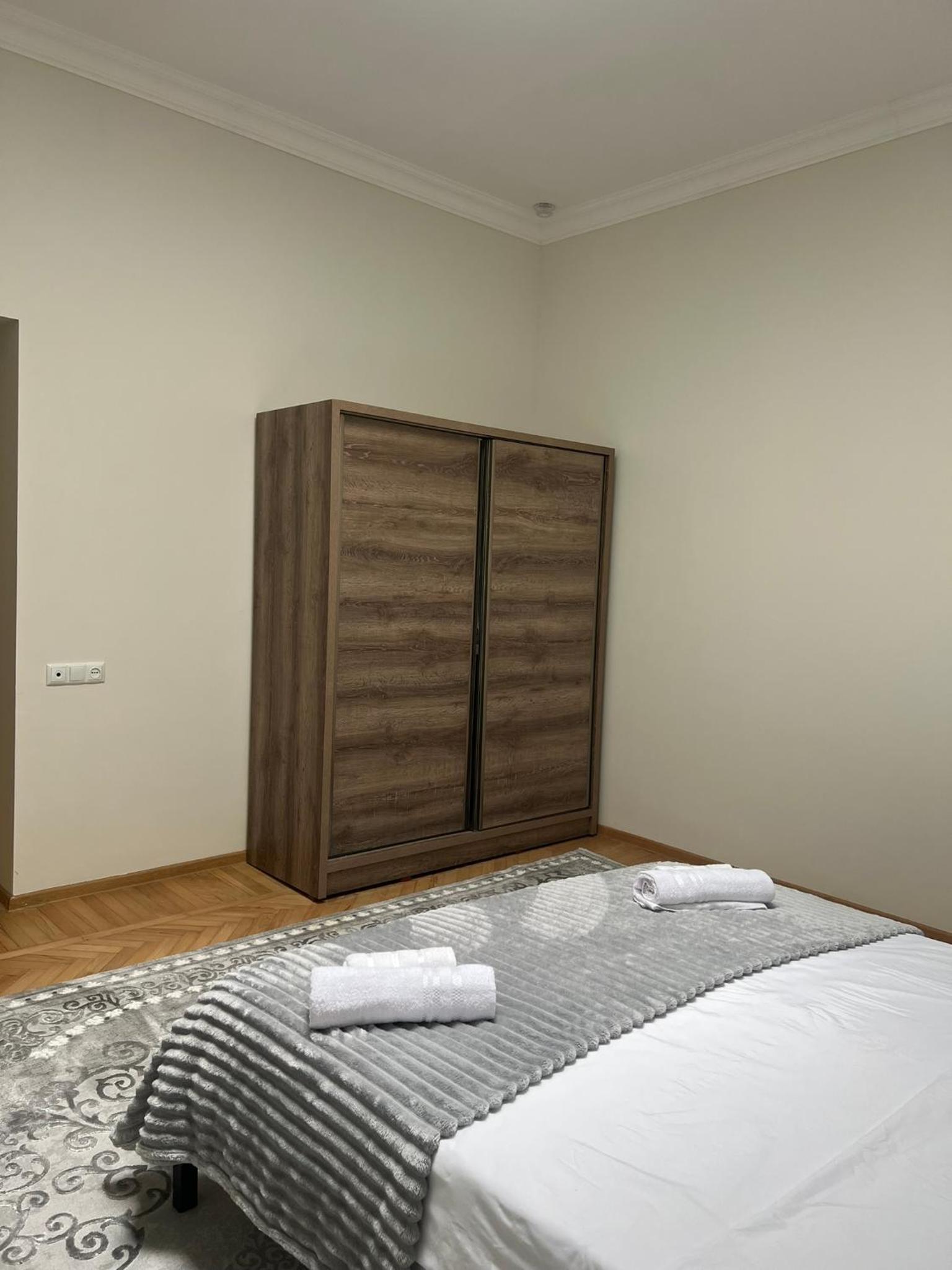 Deluxe Double Room (2 Adults + 1 Child) photo 2