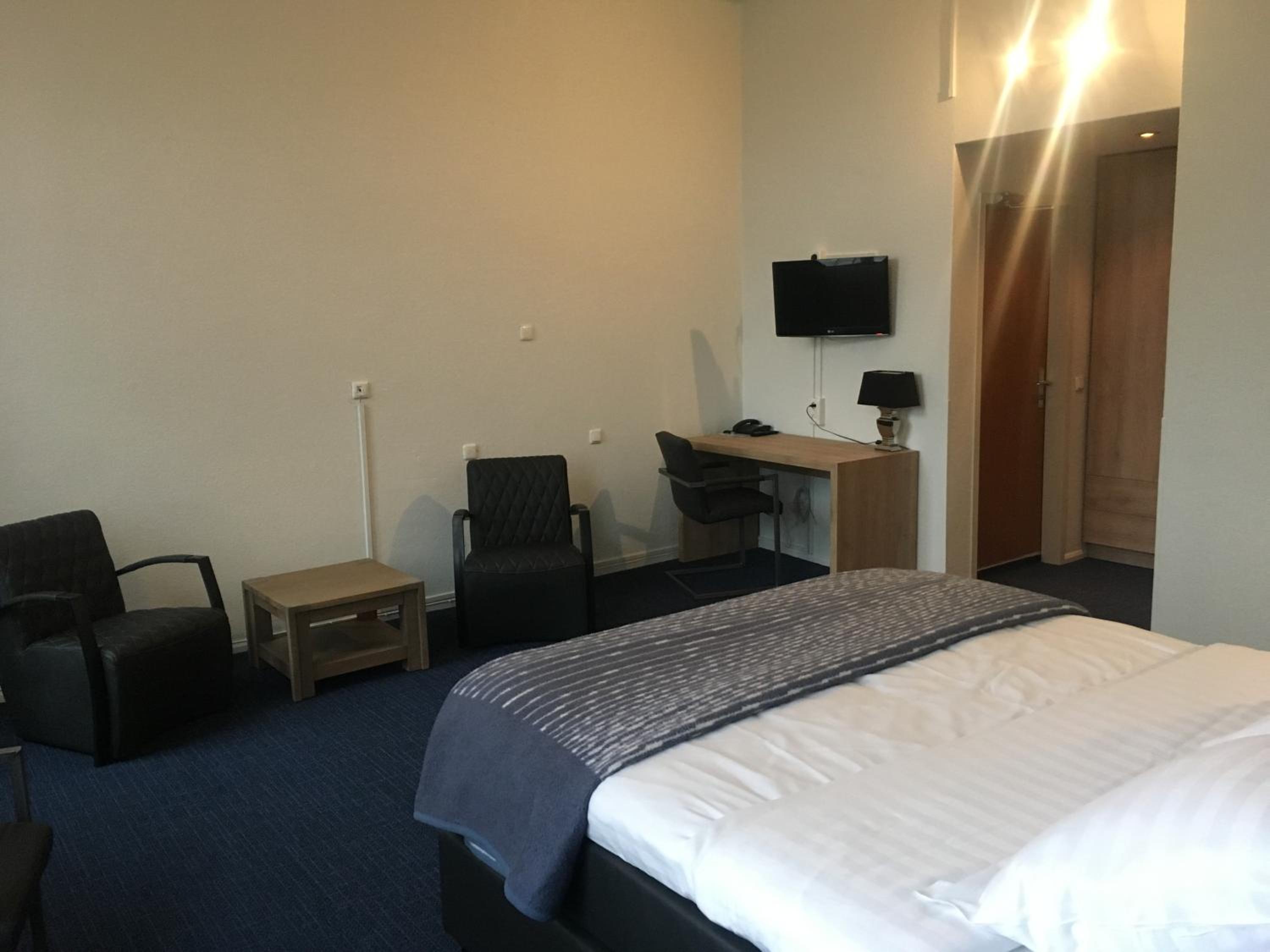 Deluxe Double Room photo 2