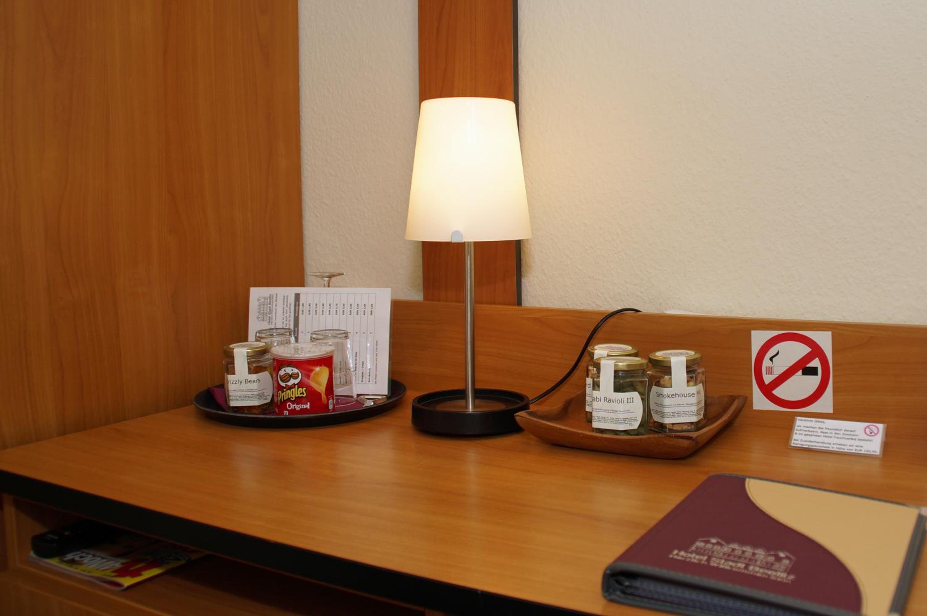 Twin Room - Photo 2