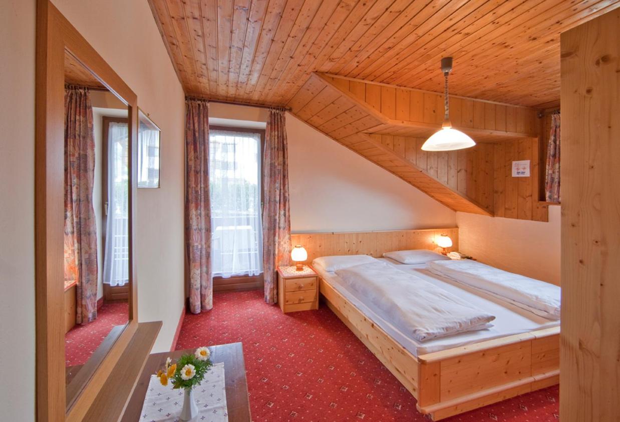 One-Bedroom Apartment - Photo 1