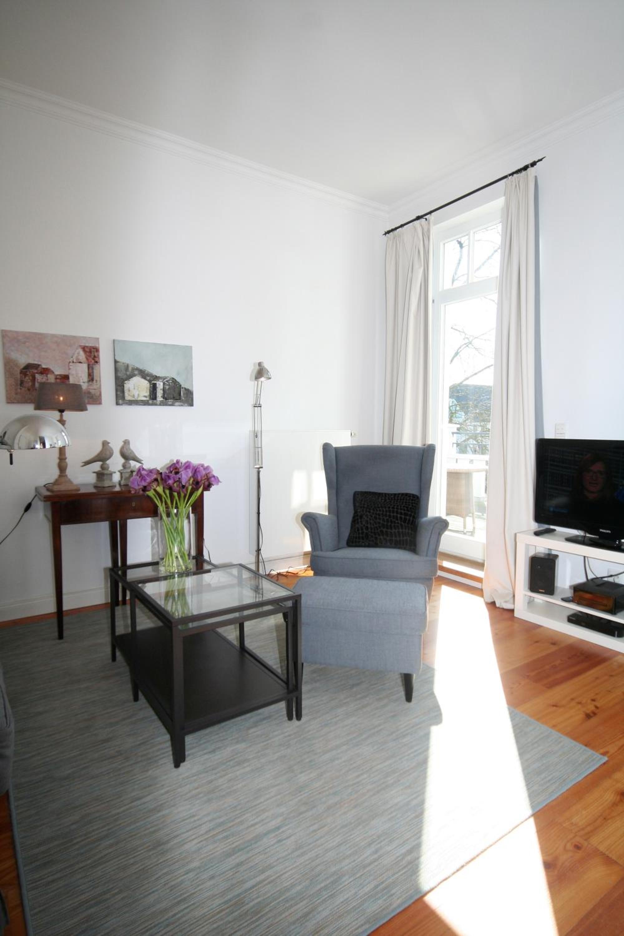 Two Room Apartment with Balcony photo 1