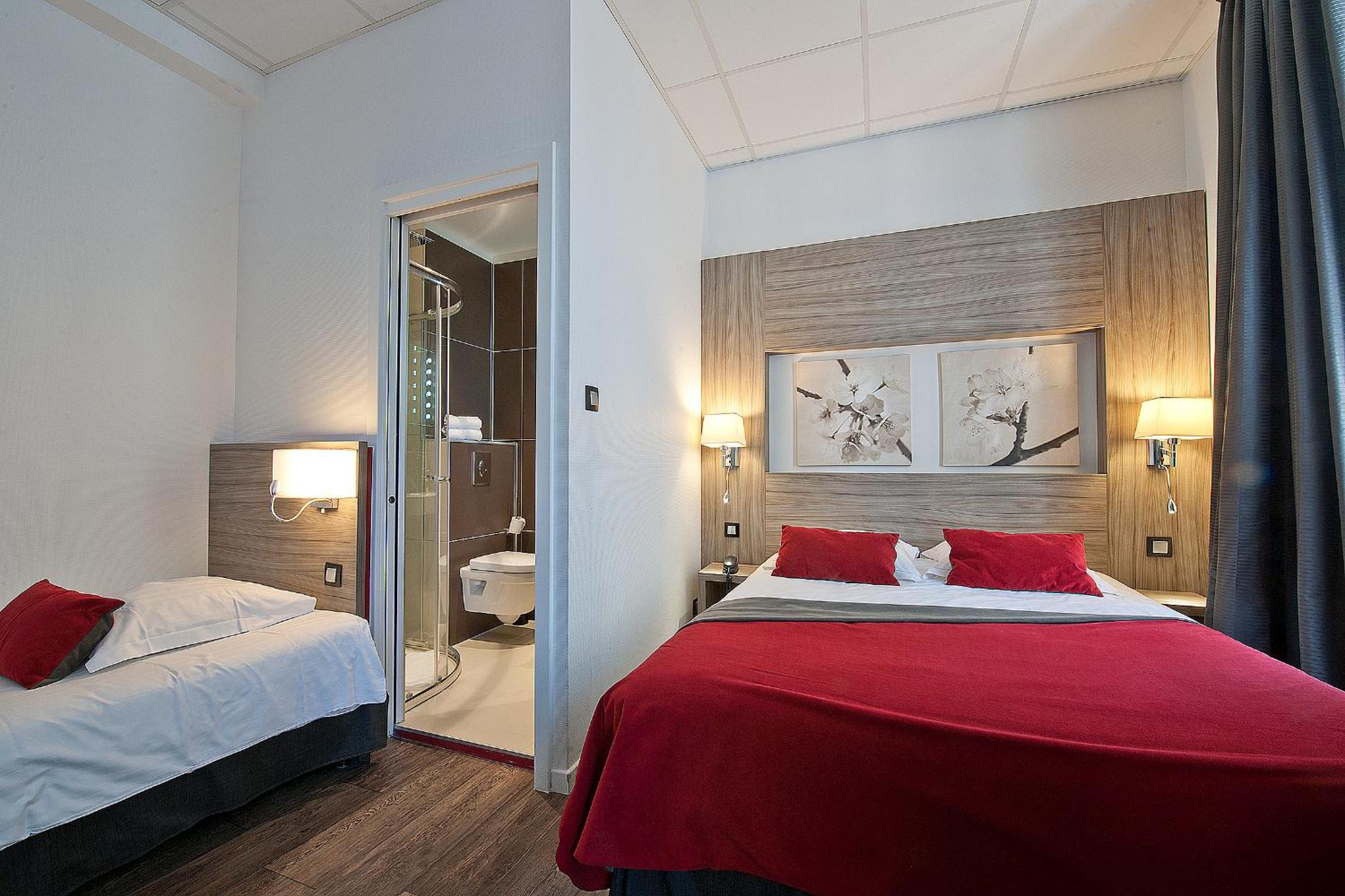 Quadruple Room - Photo 1