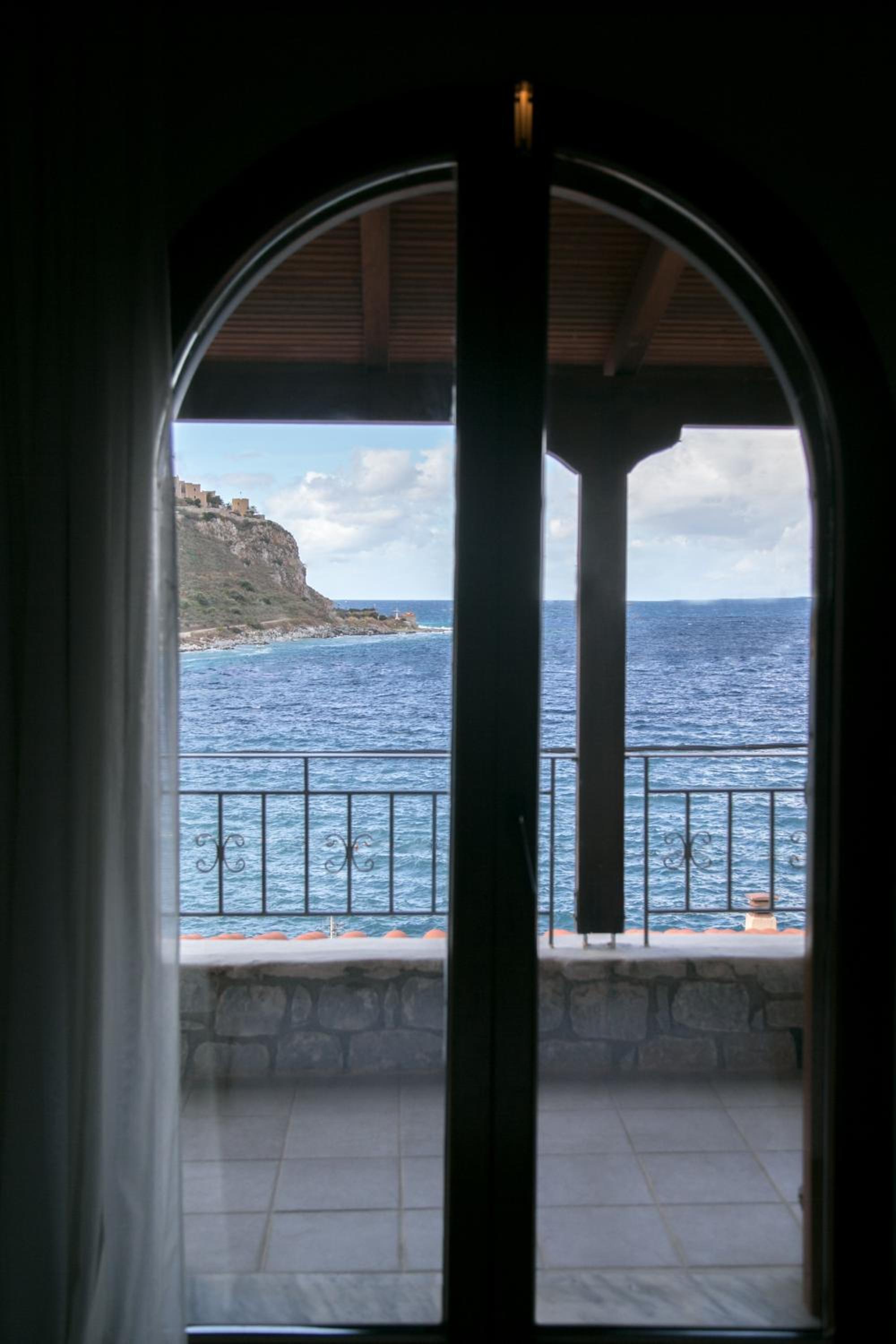 Superior Suite With Sea View photo 2