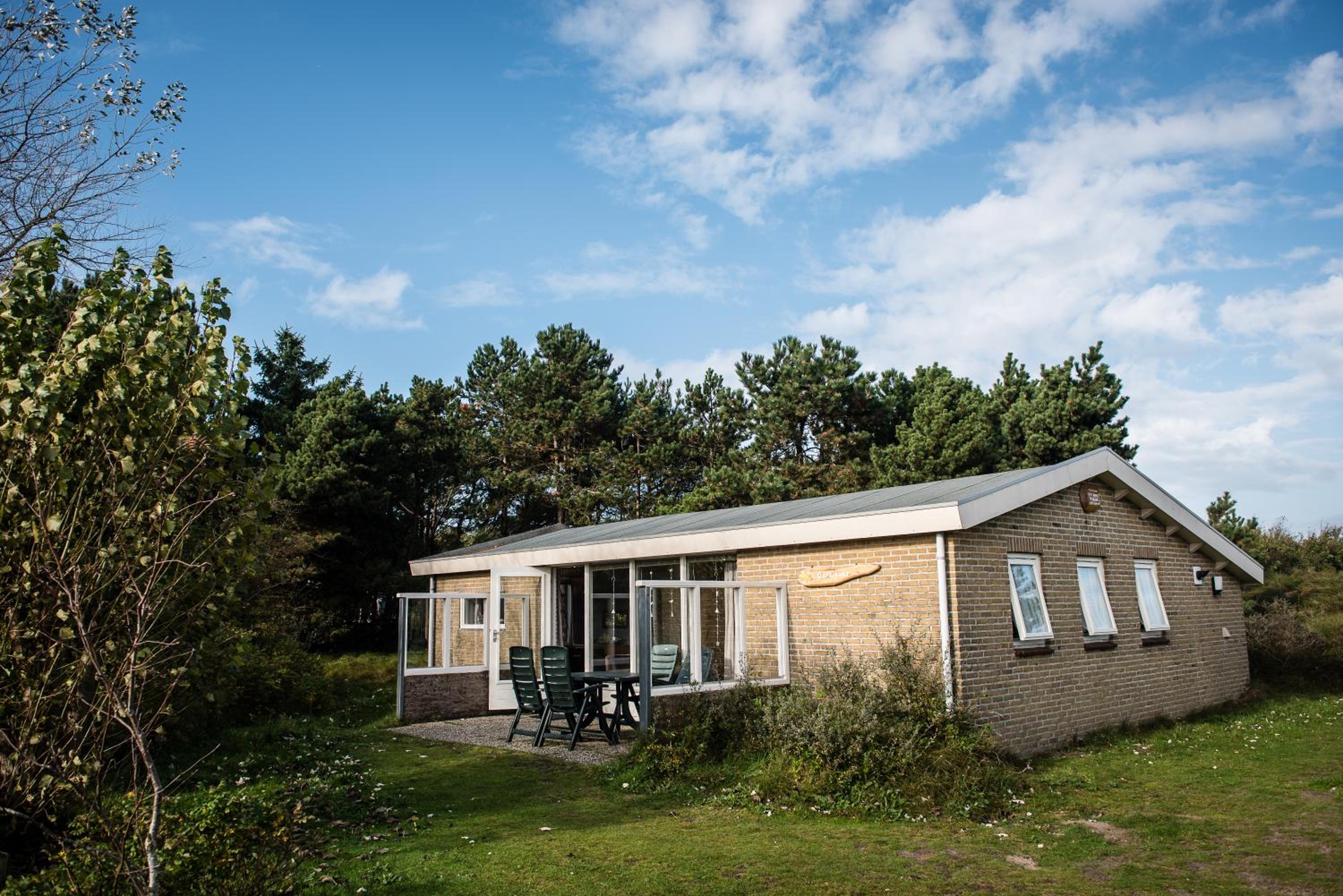 Three-Bedroom Bungalow photo 2