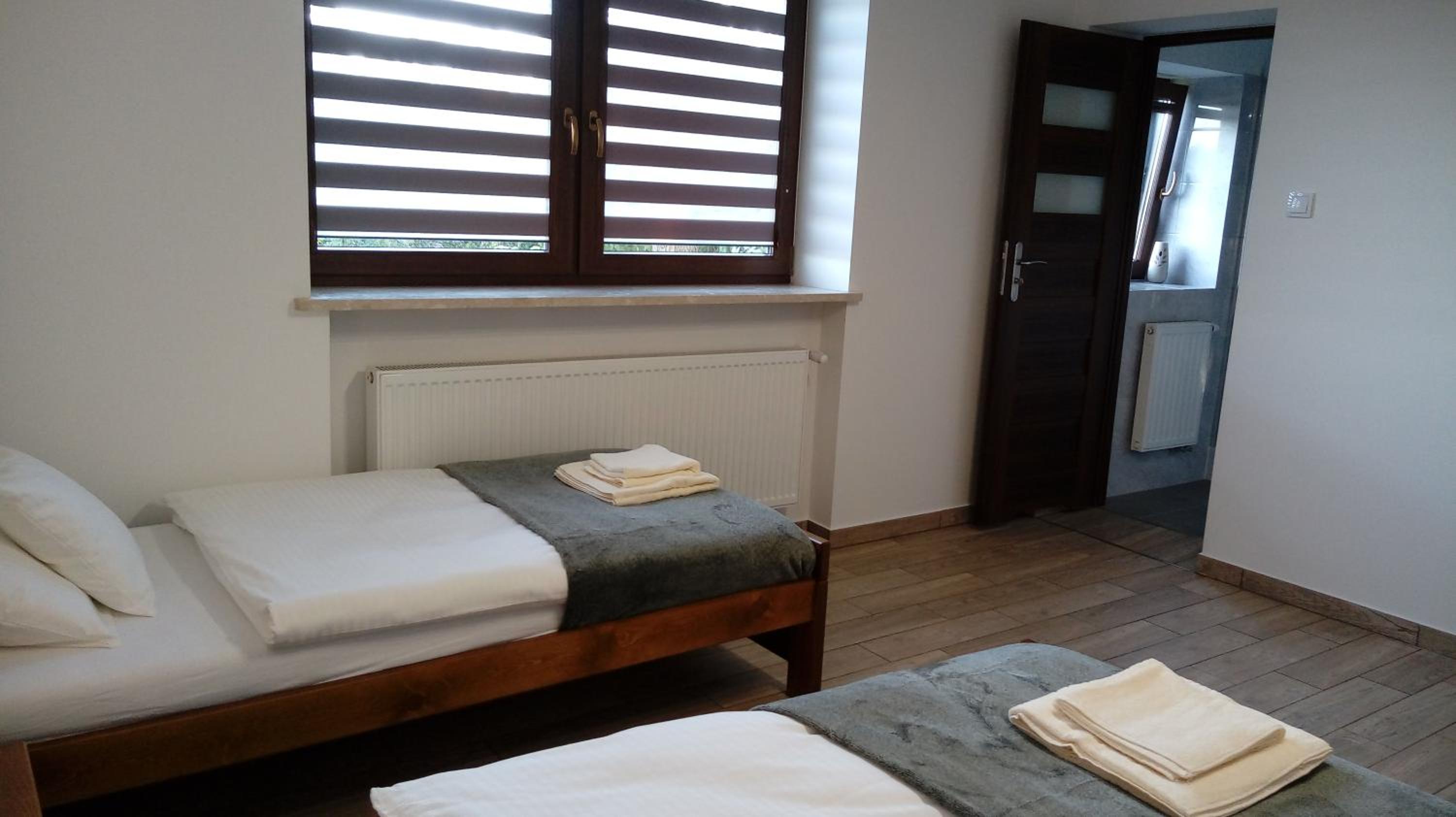 Quadruple Room with Private Bathroom - Photo 1