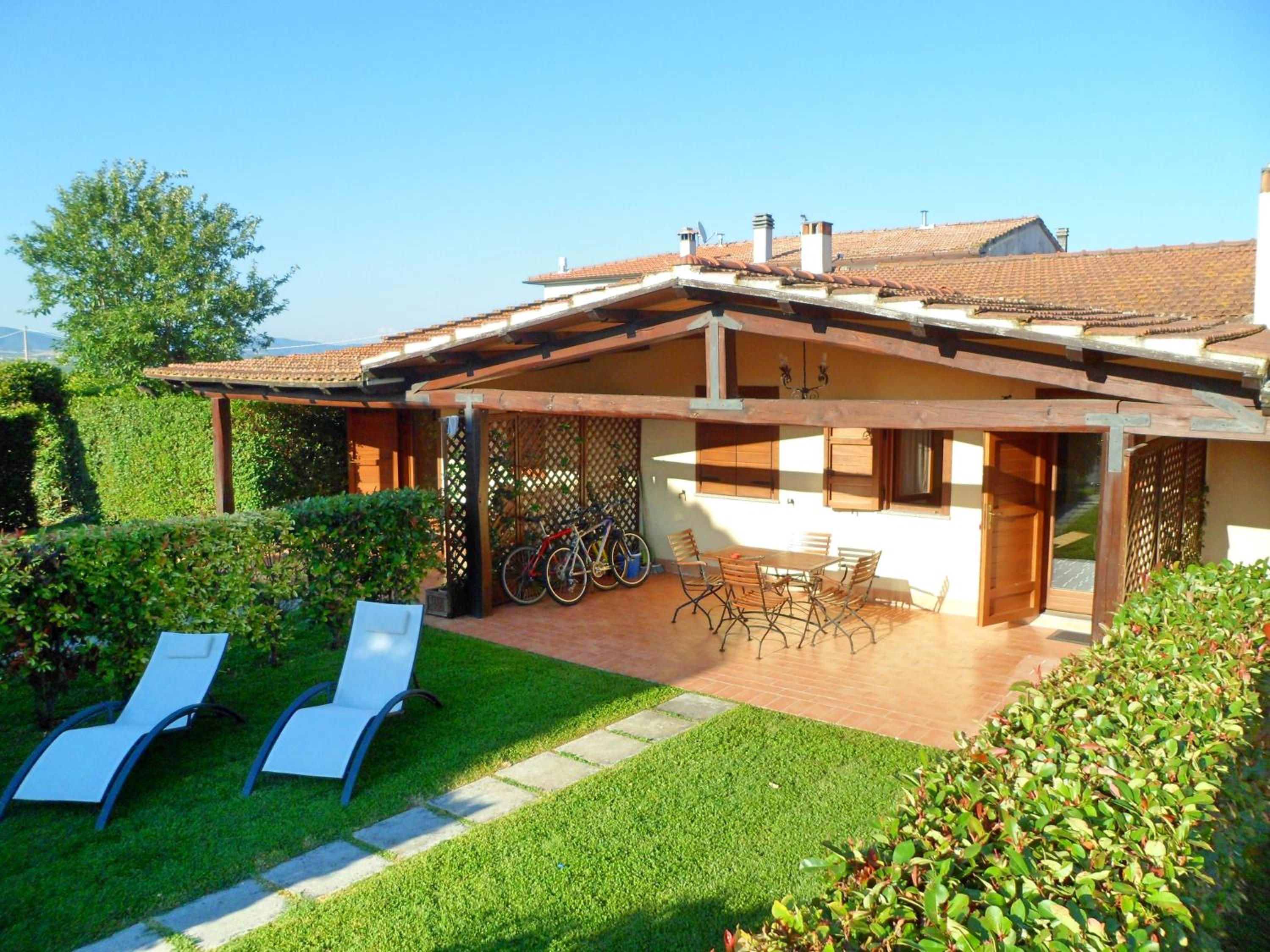 Two-Bedroom House photo 2
