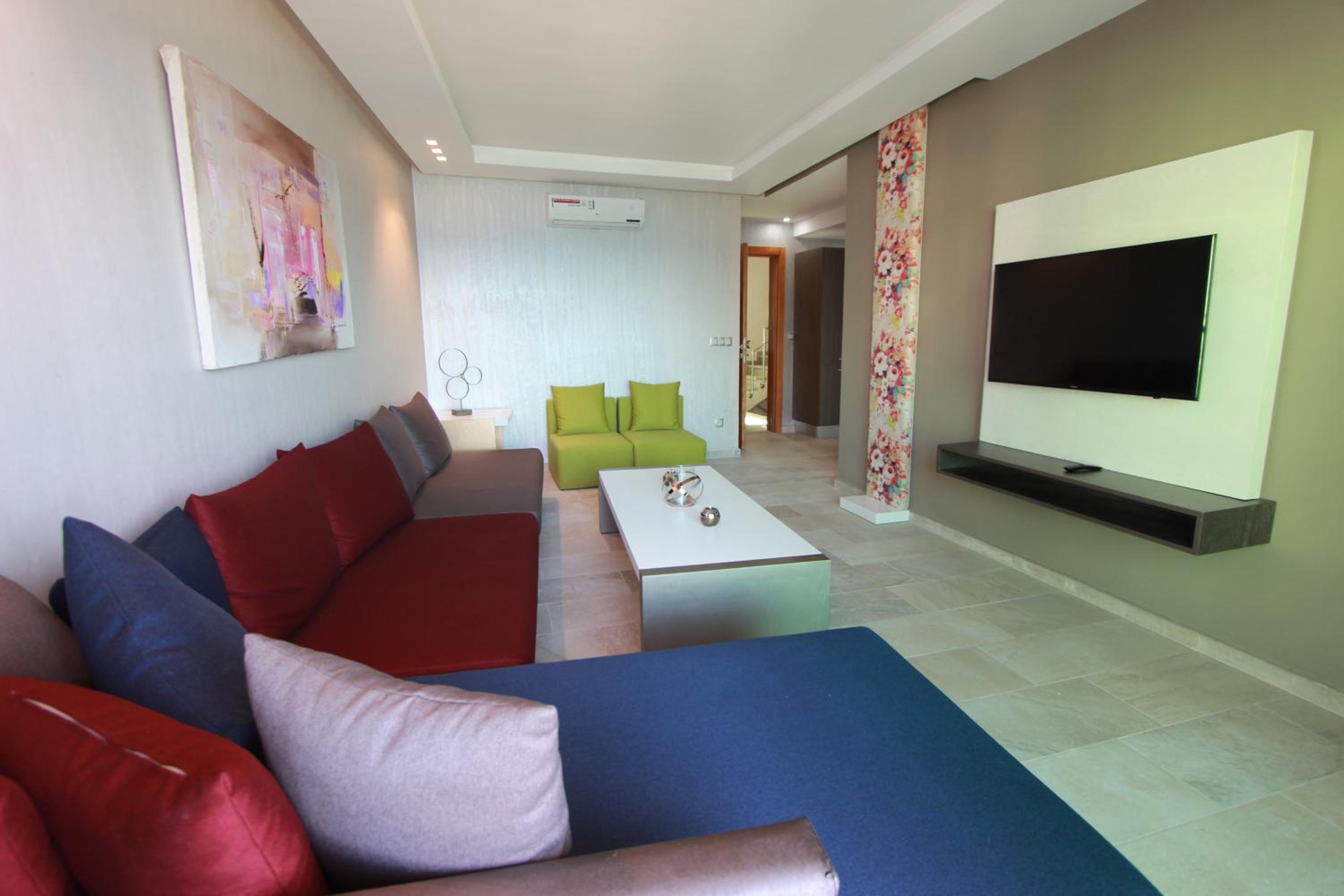 Apartment with Sea View - Photo 15