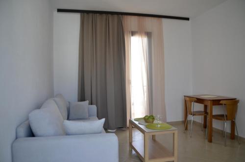 Apartment with Garden View