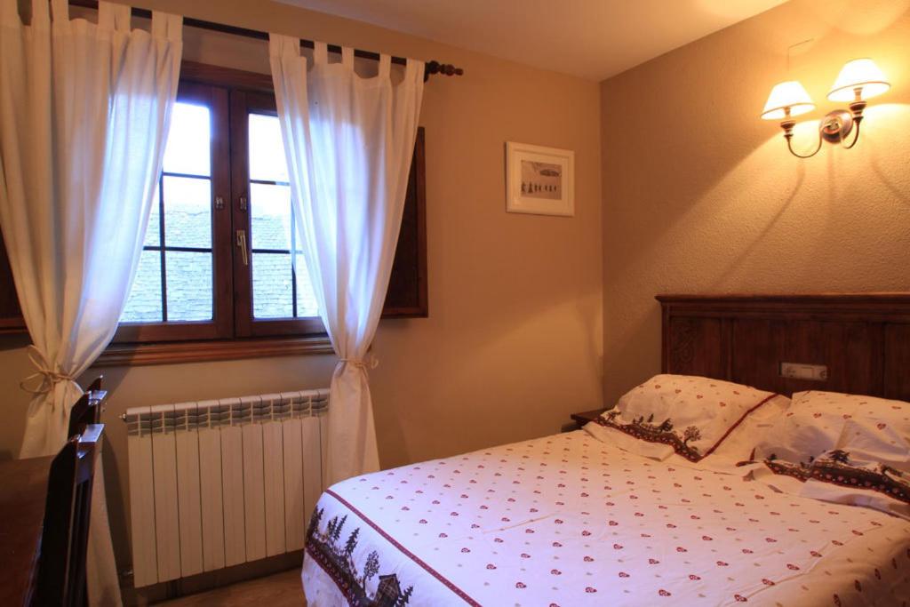 Two-Bedroom Apartment (4-6 Adults) photo 3