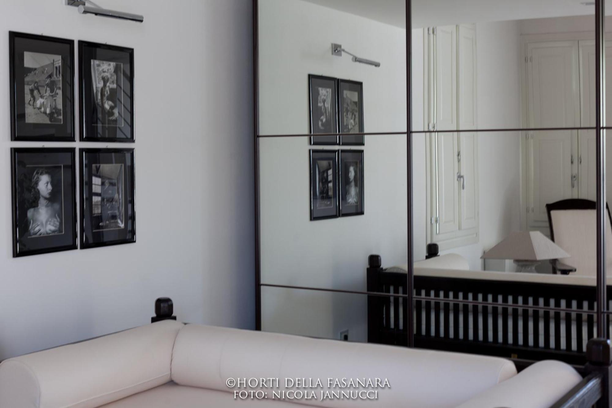 Deluxe Double Room - Photo 9