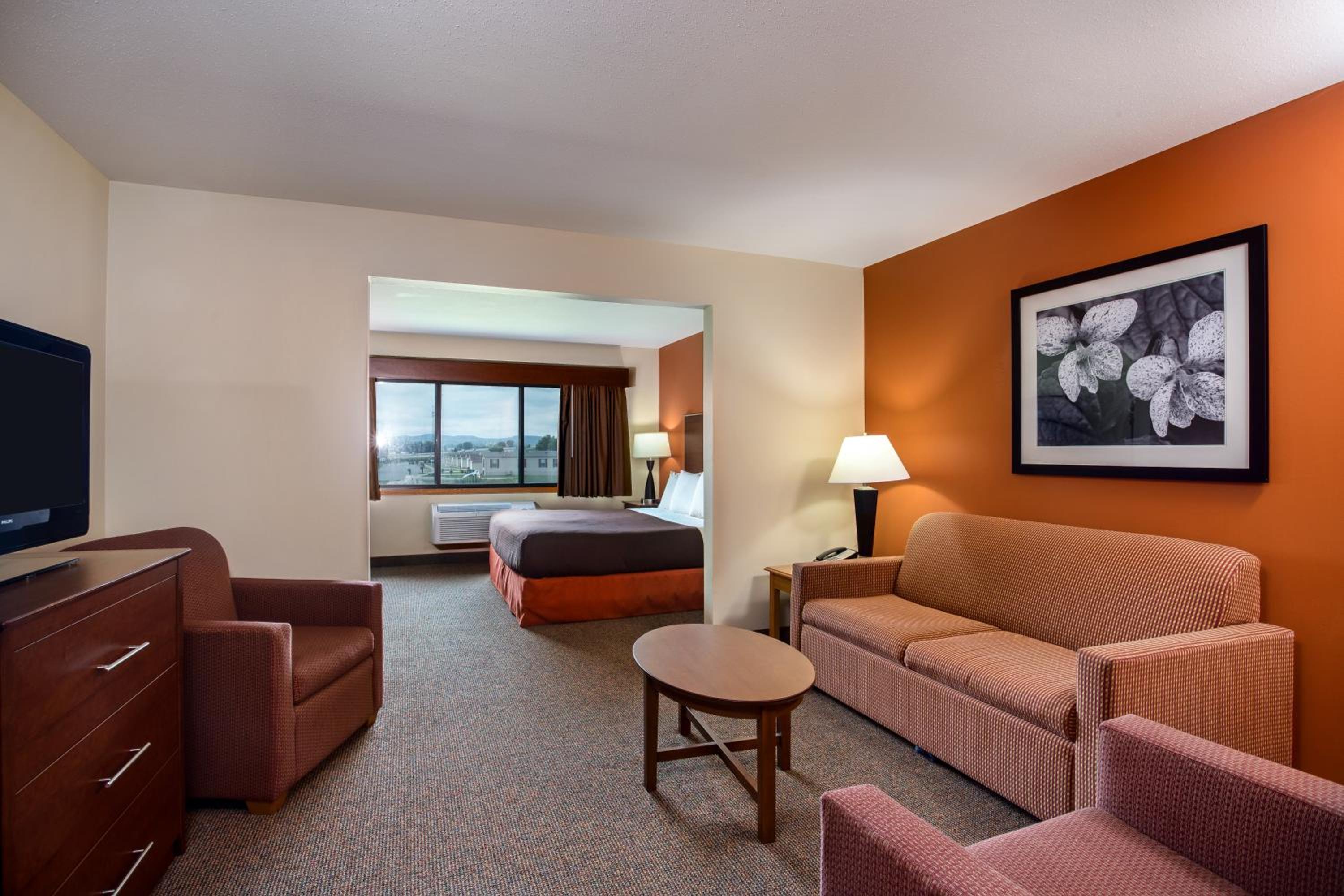 Premier King Room - Non-Smoking - Photo 1