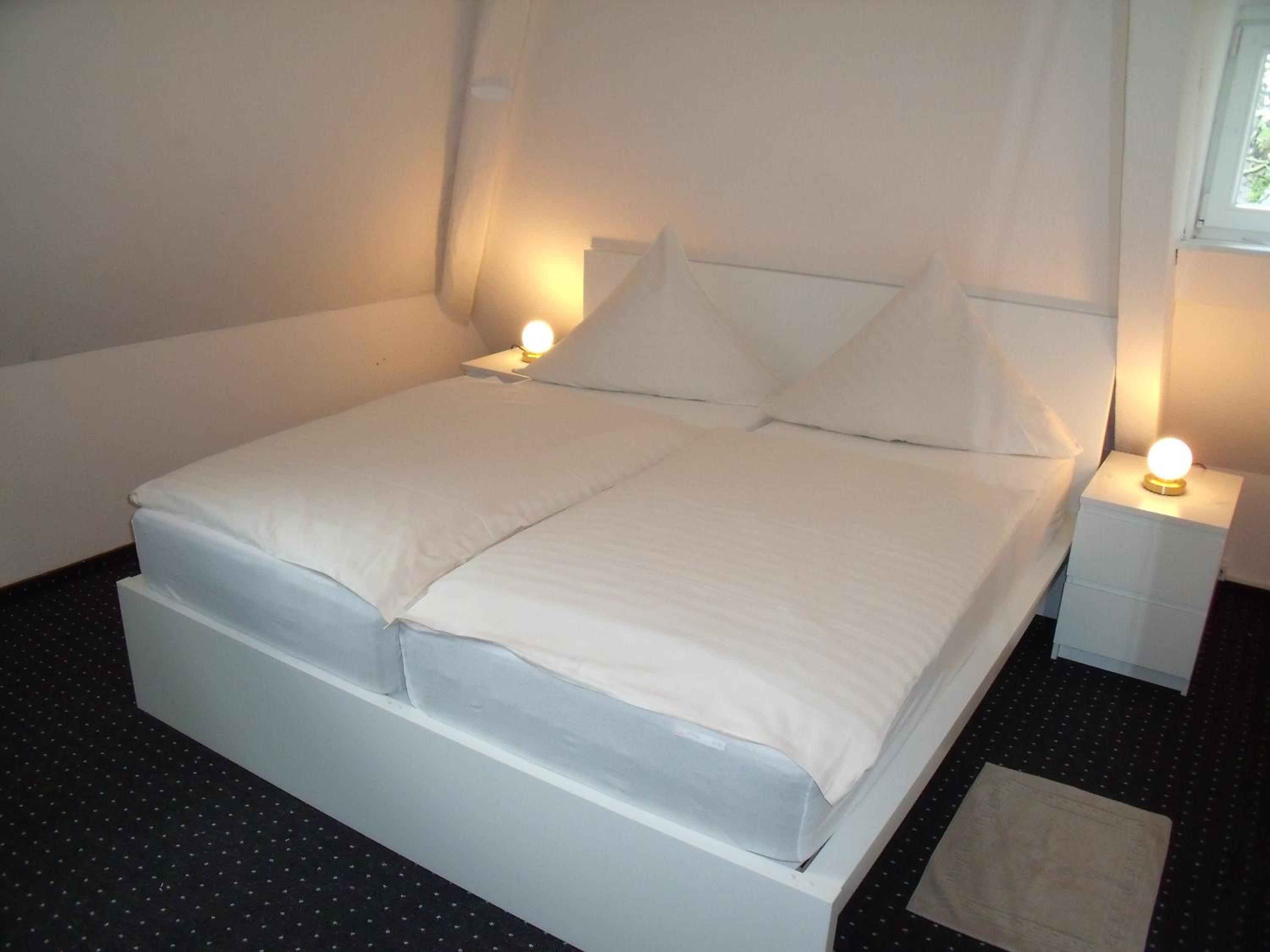 Double Room - Photo 2
