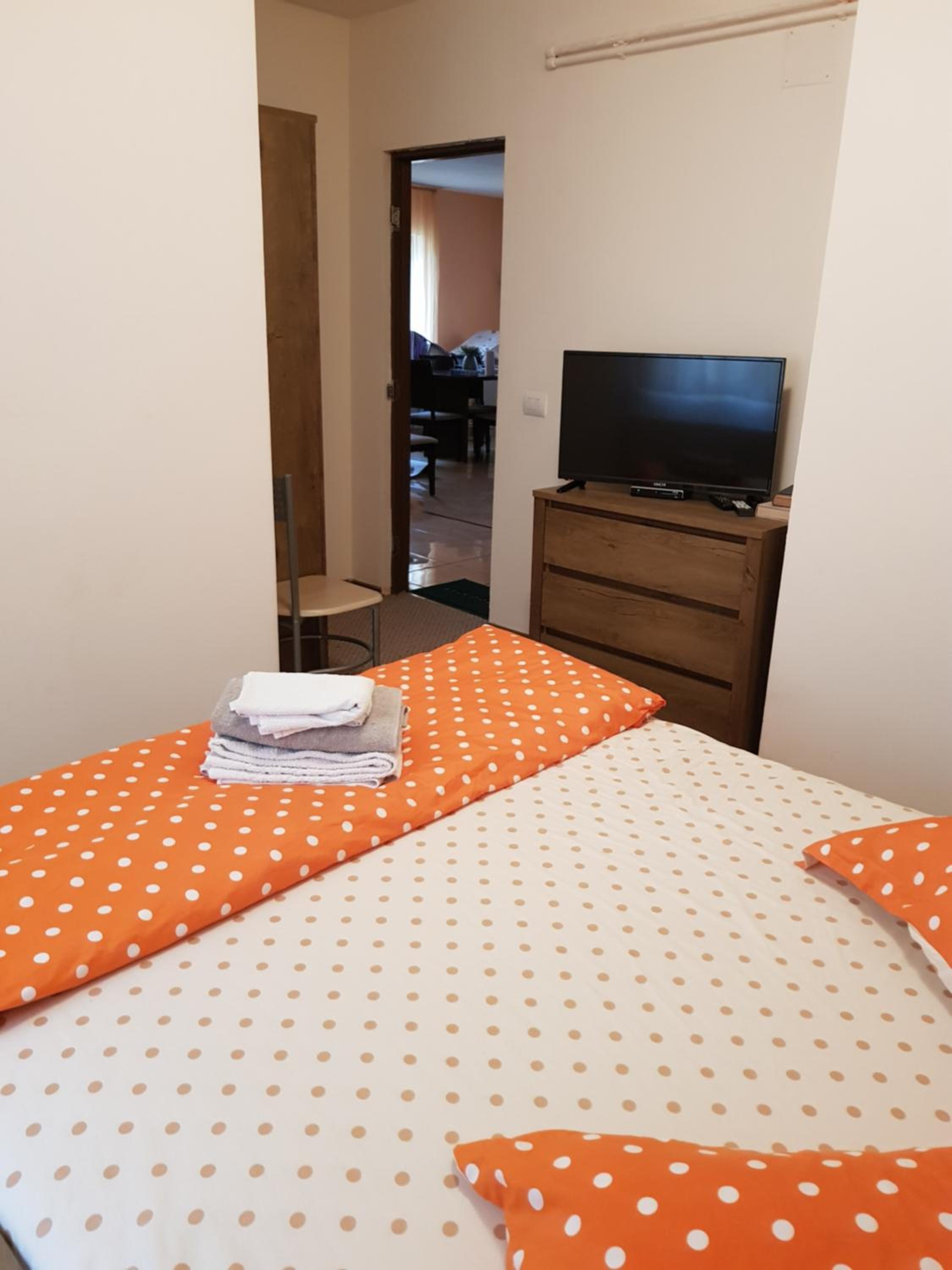 Double Room - Photo 11