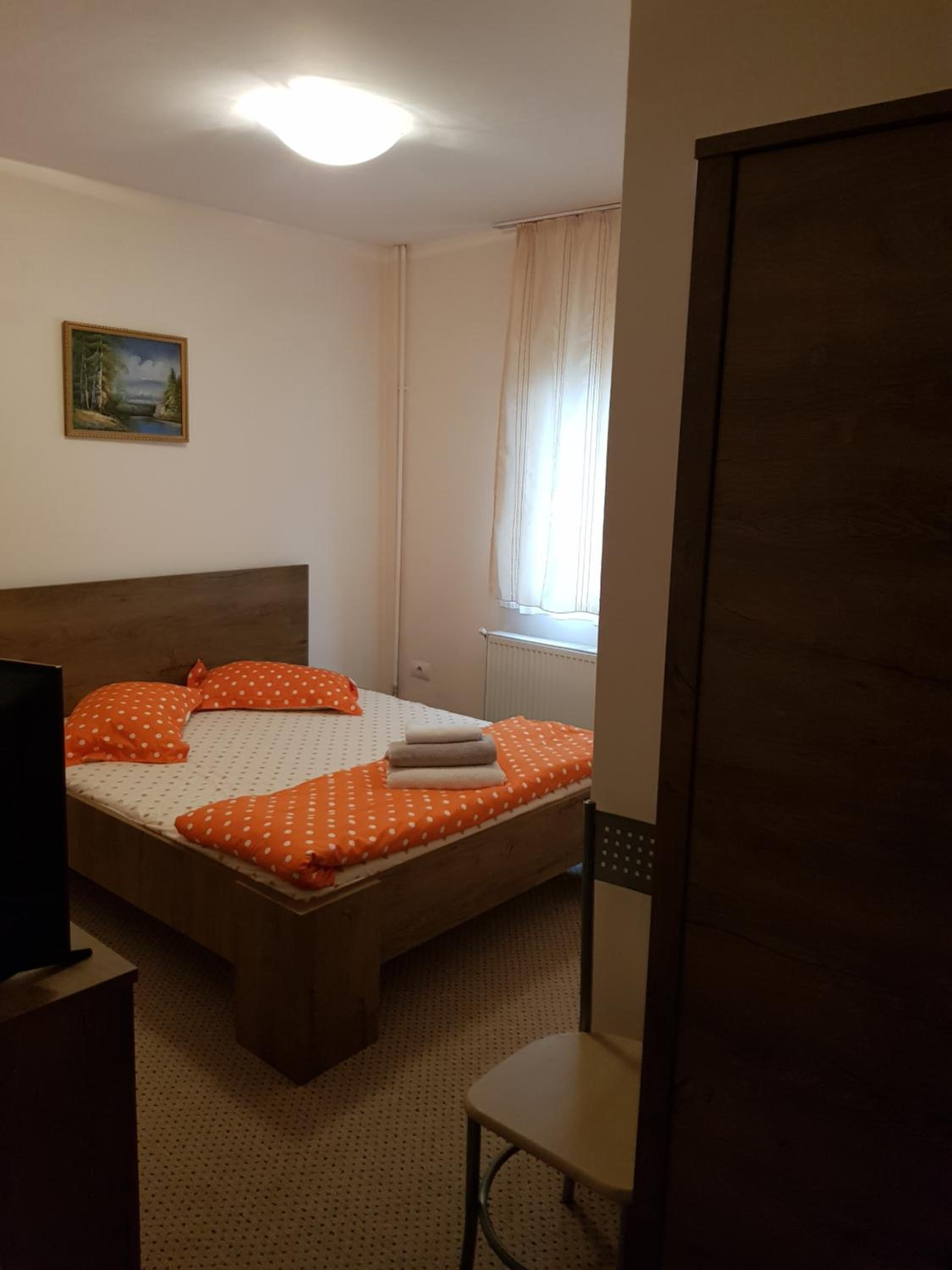 Double Room - Photo 12
