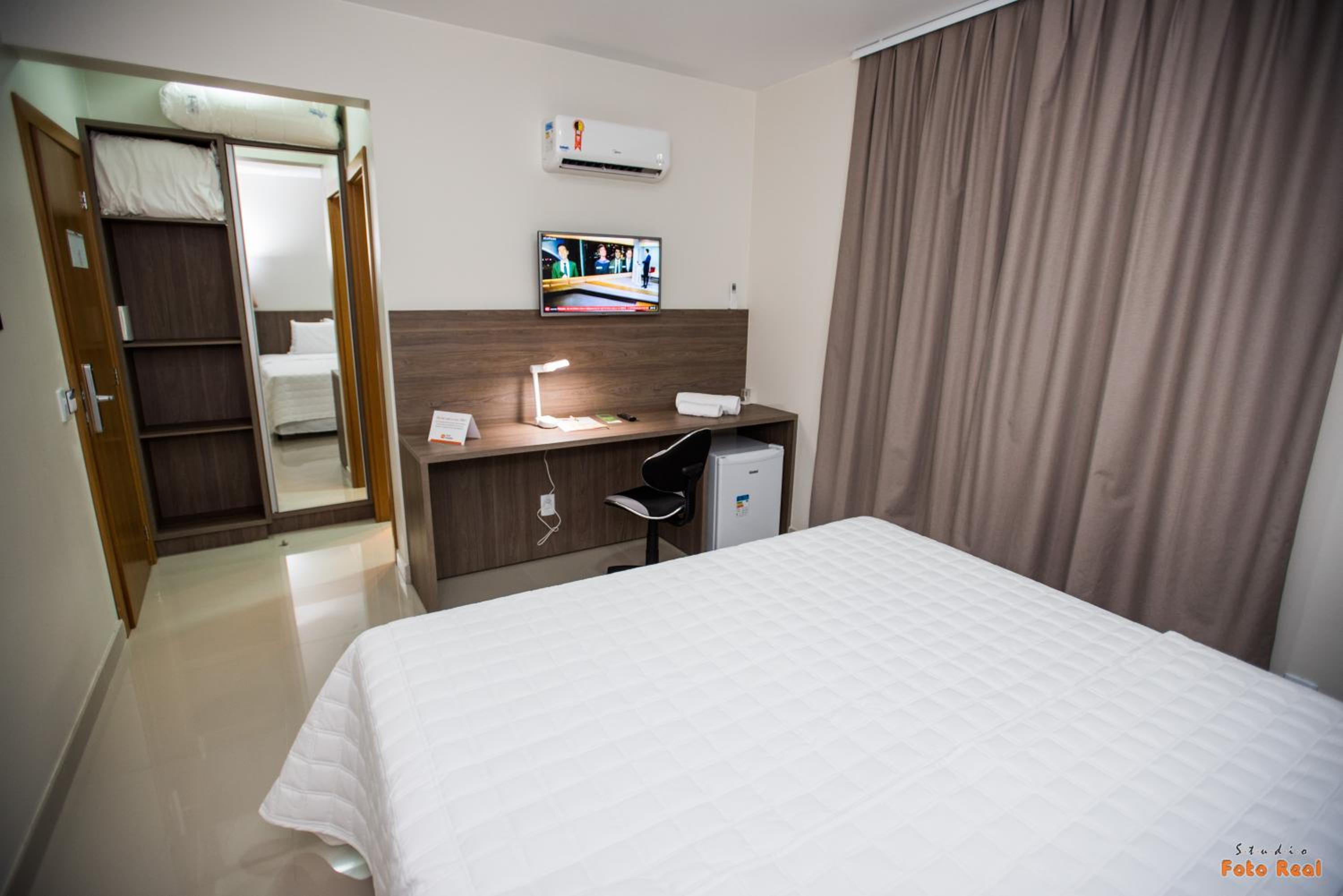 Double Room with Side View photo 2
