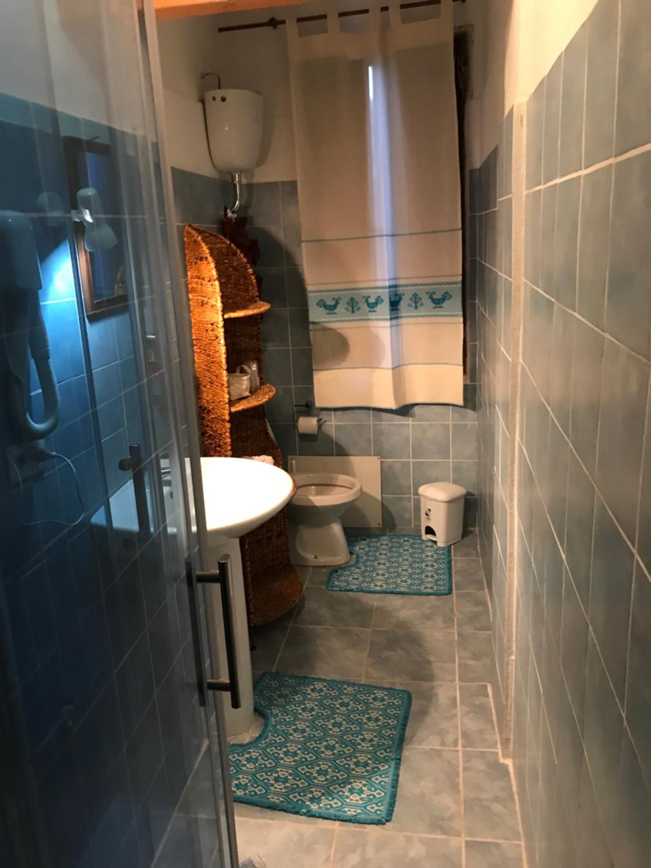 Double or Twin Room with Shared Bathroom photo 3