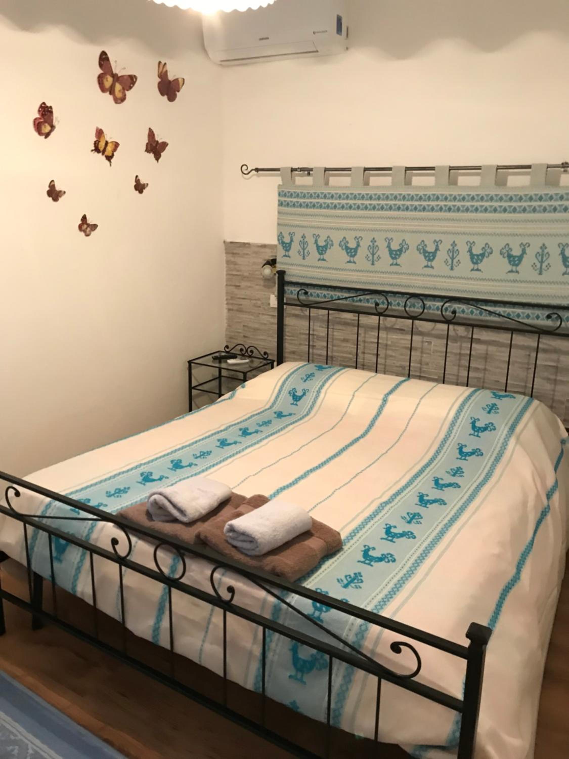 Standard Double Room with Shared Bathroom photo 3