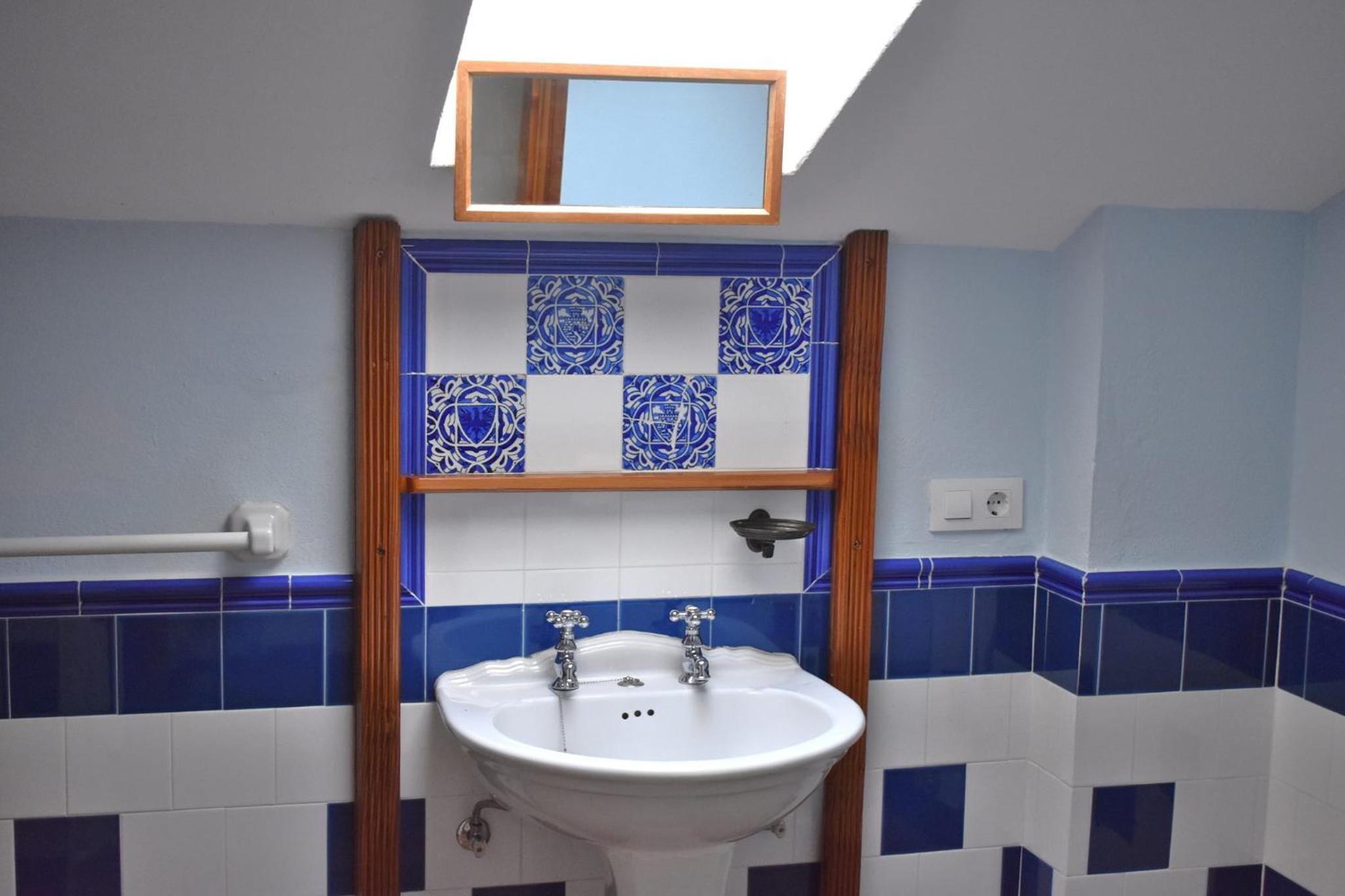Standard Double Room With Shared Bathroom photo 2