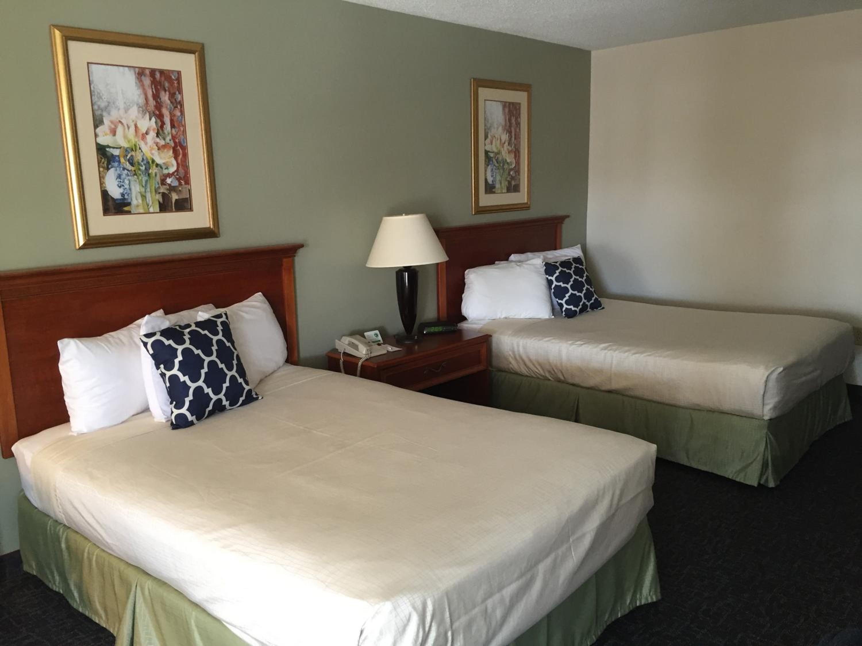 Double Room - Non-Smoking  - Photo 4
