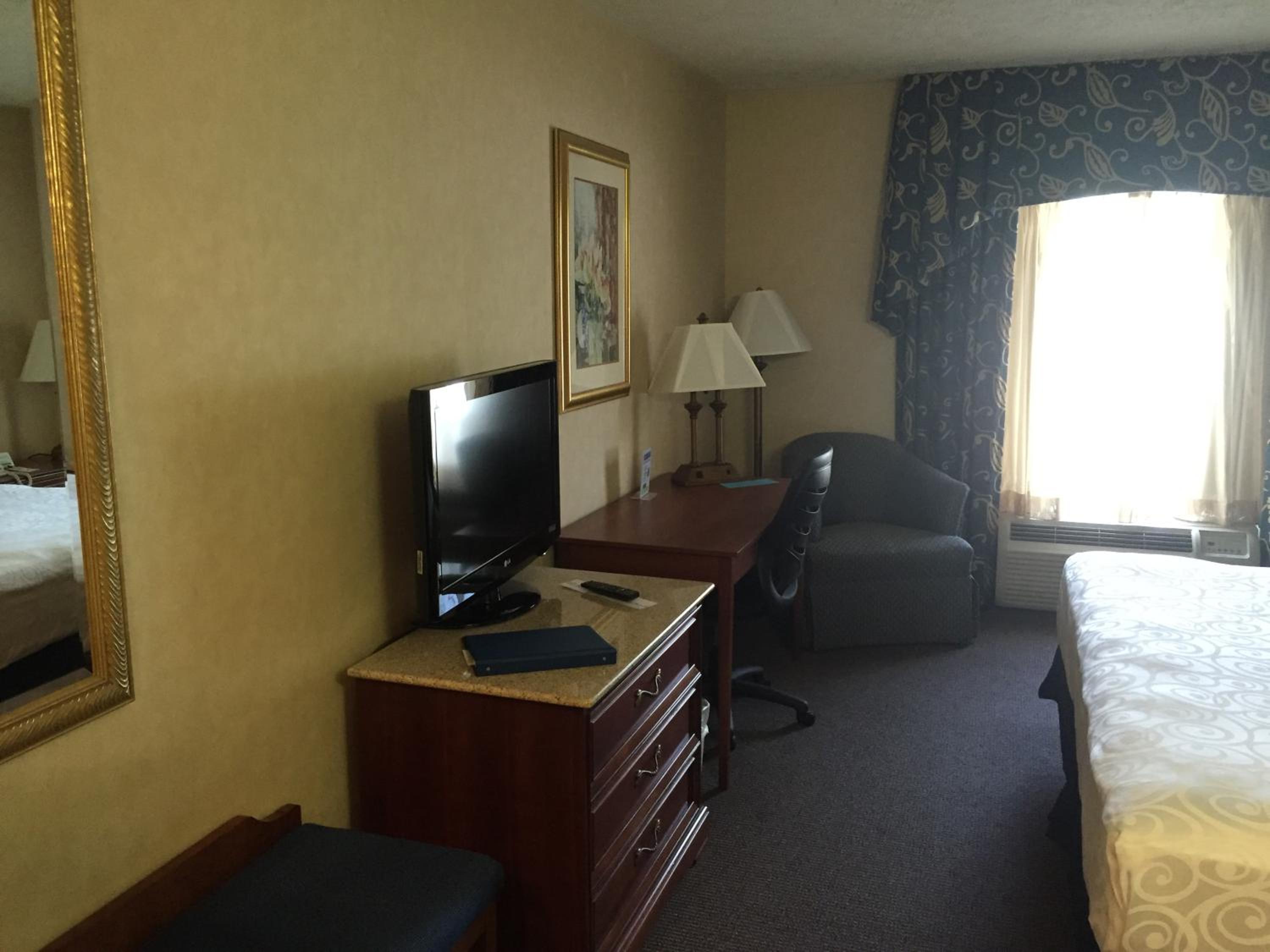 Double Room - Non-Smoking  - Photo 3