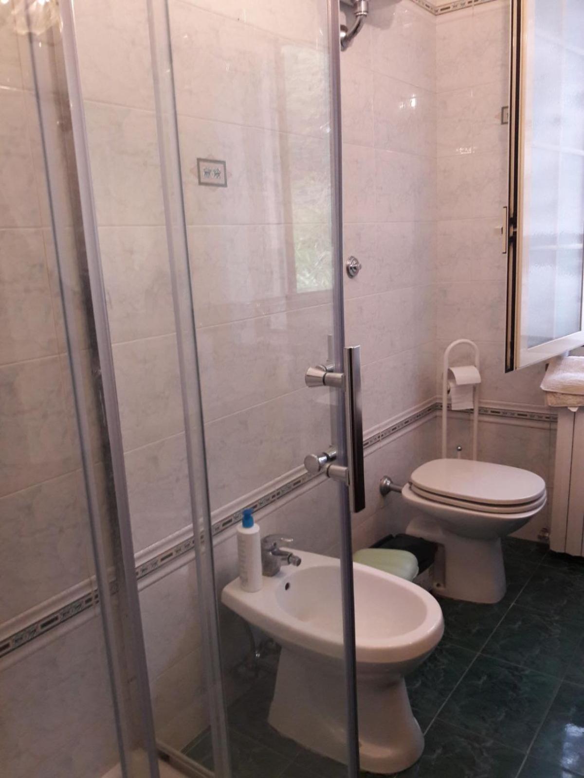 Double Room - Photo 6