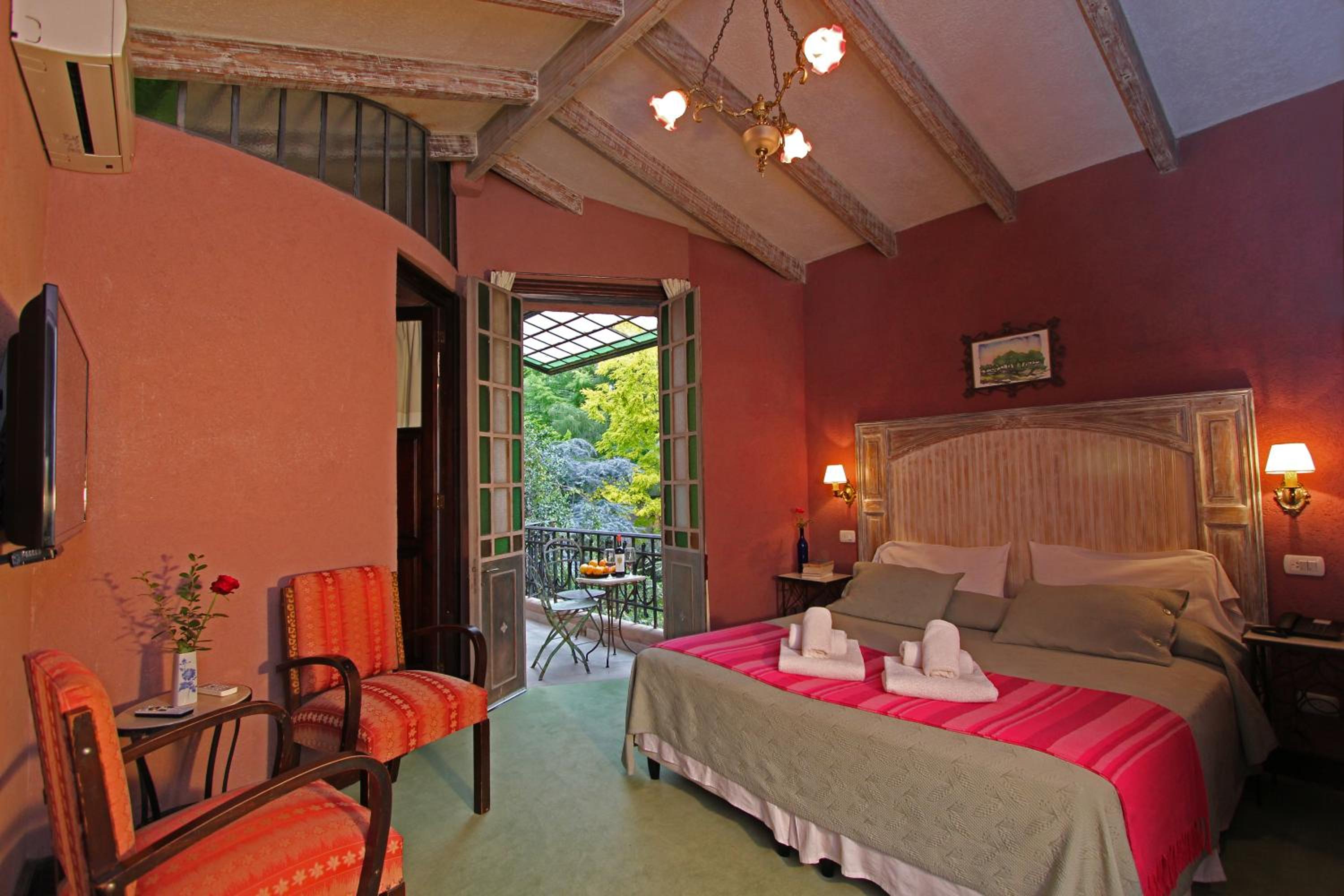 Deluxe Suite