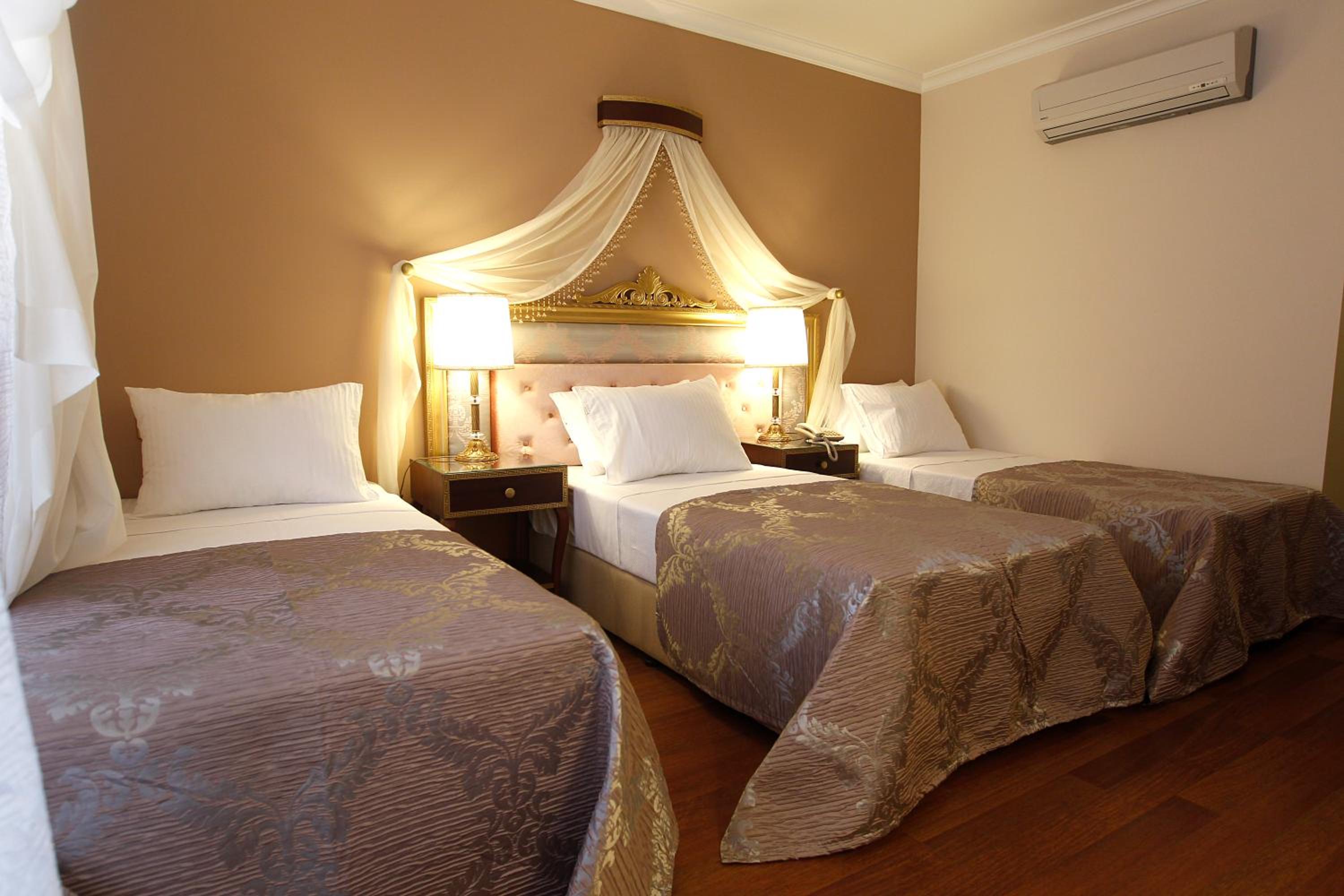 Triple Room