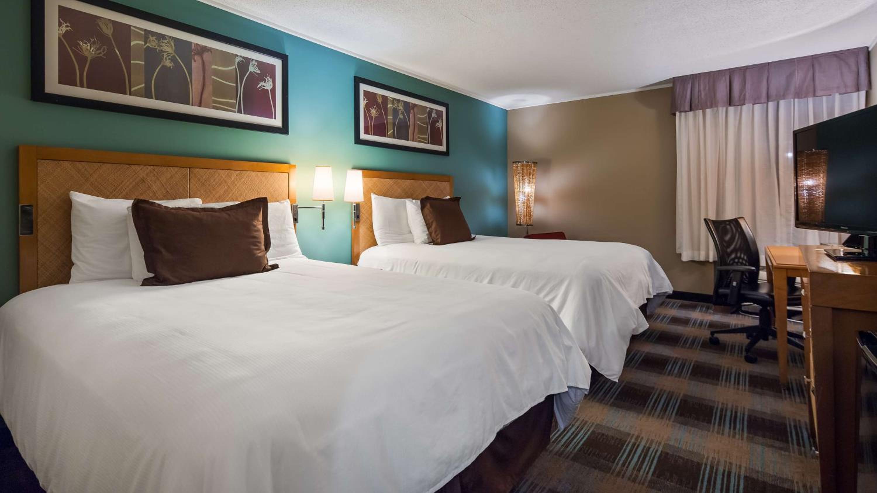 Queen Room with Two Queen Beds - Disability Access photo 1