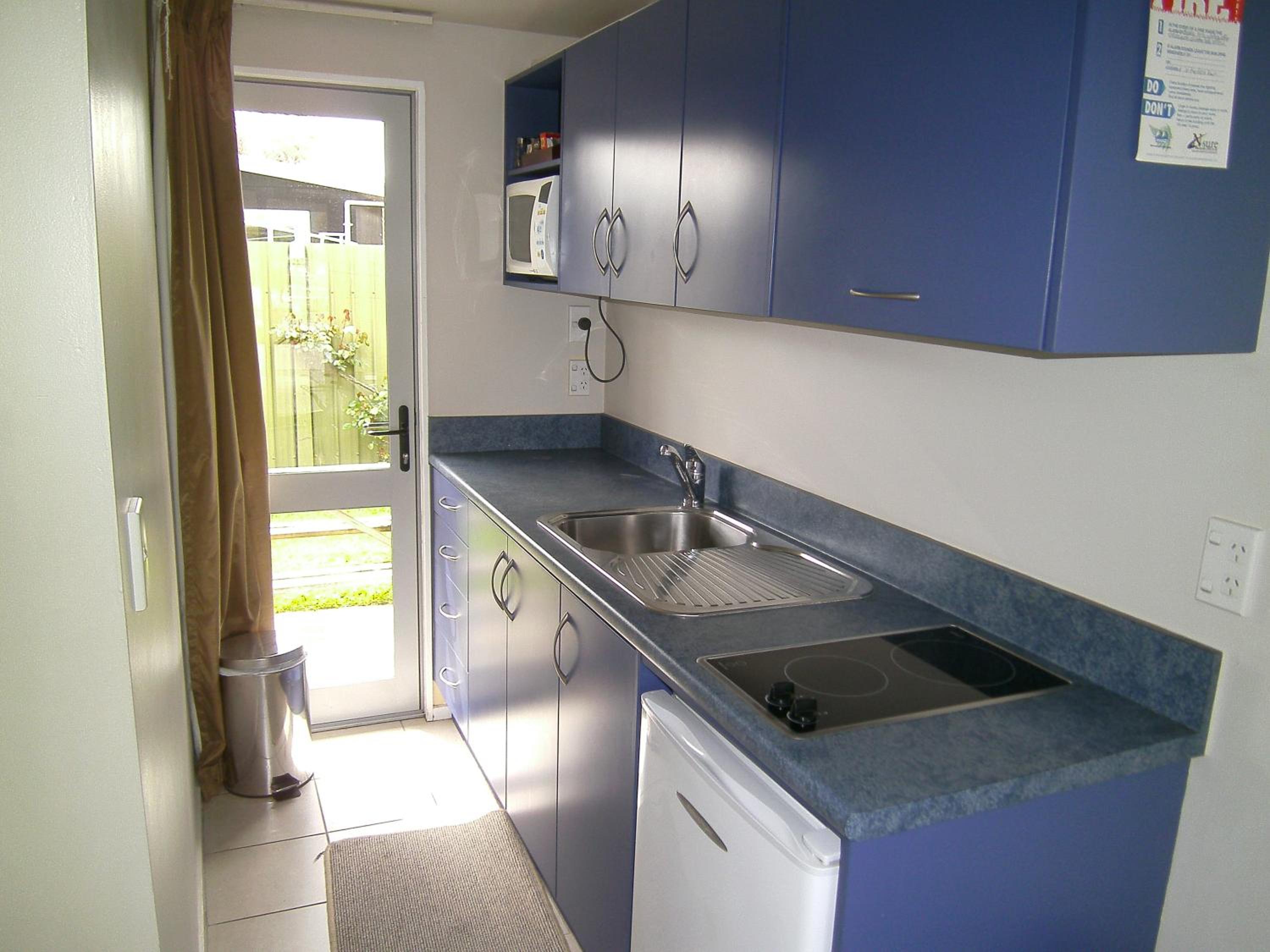 Studio with Hot Tub - Photo 10